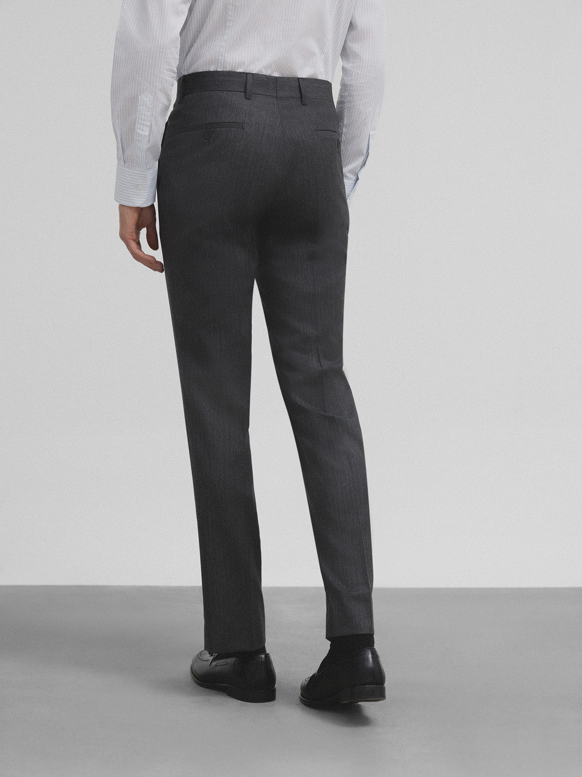 Pantalon traje cruzado stretch gris