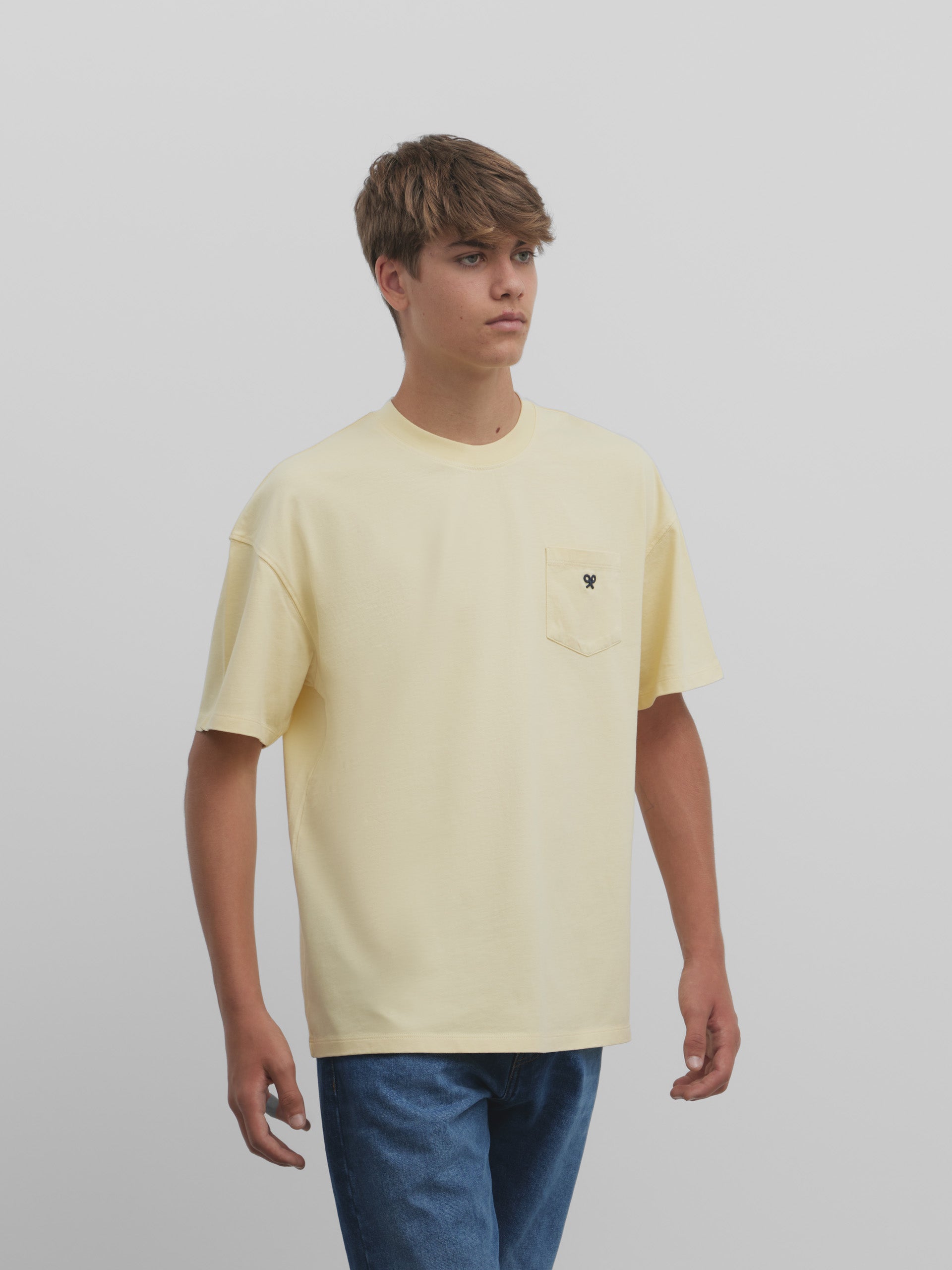 T-shirt jaune à poche coupe spéciale