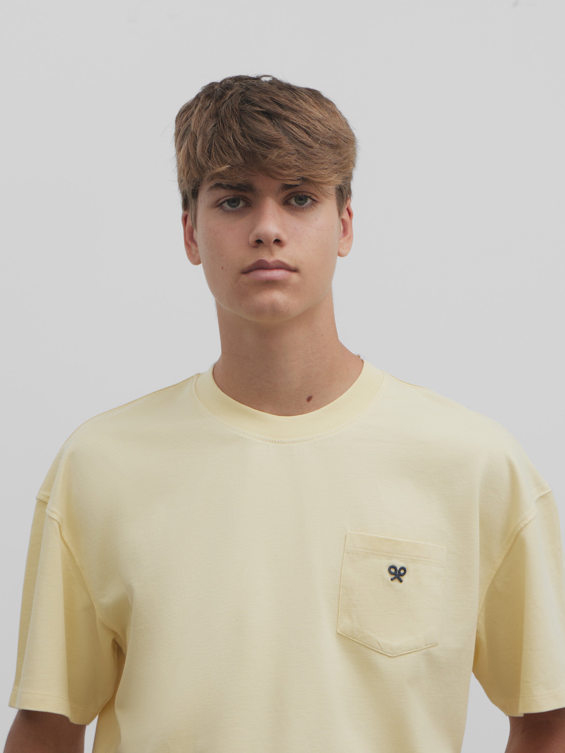 Special fit yellow pocket t-shirt
