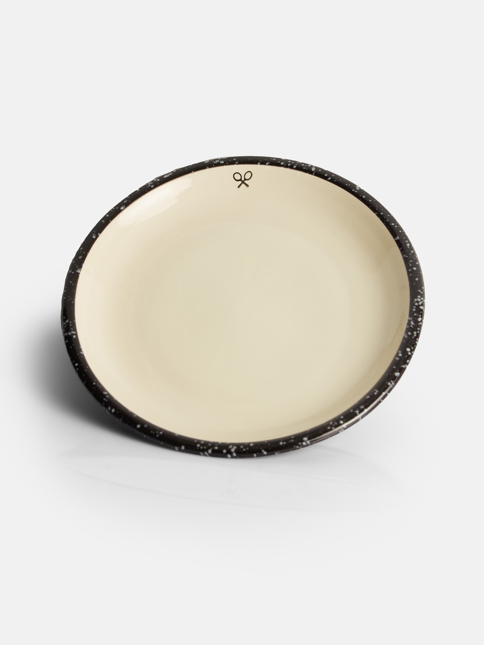 Two-tone enamel ceramic flat plate