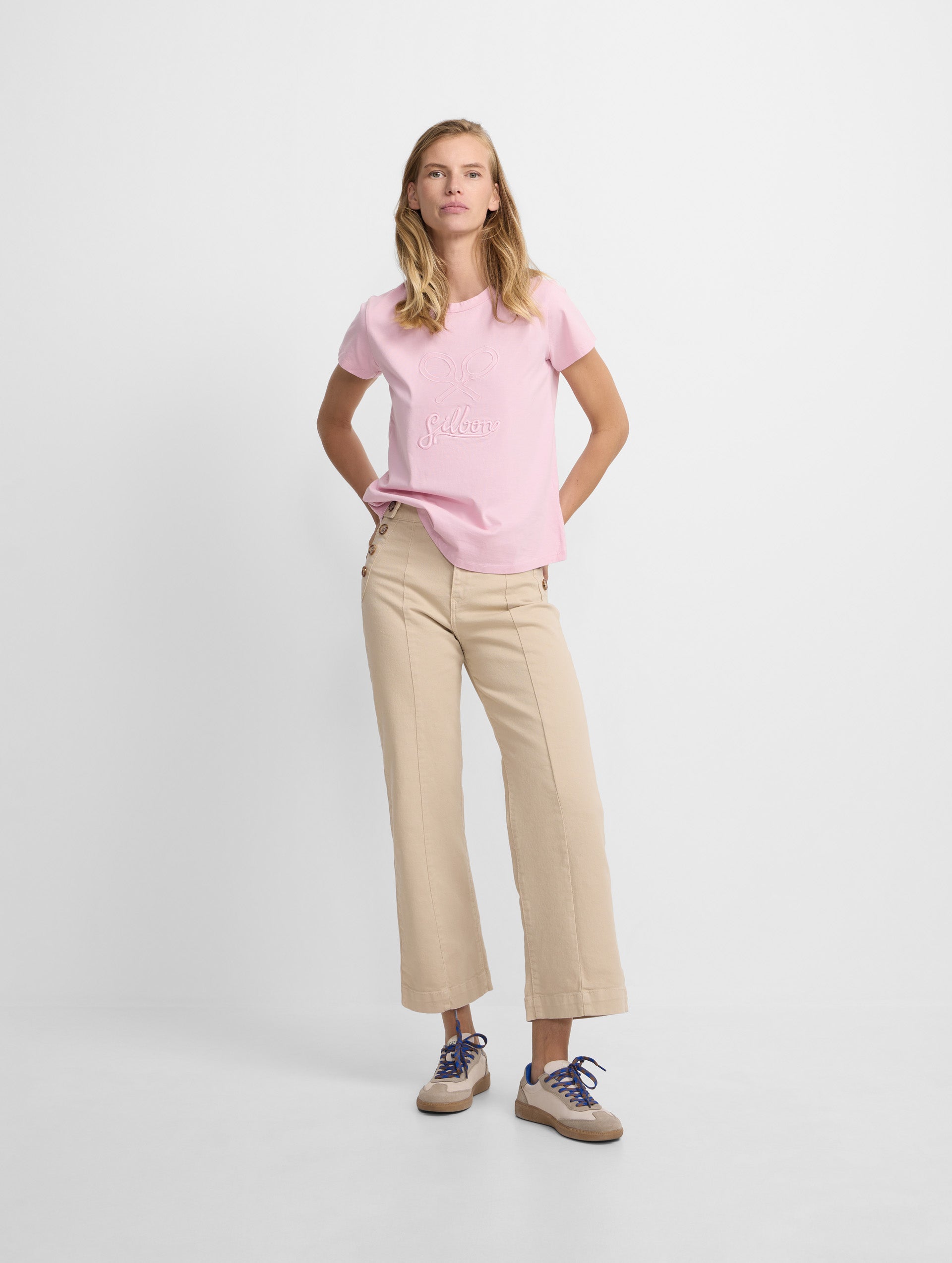 T-shirt clássica de mulher rosa claro