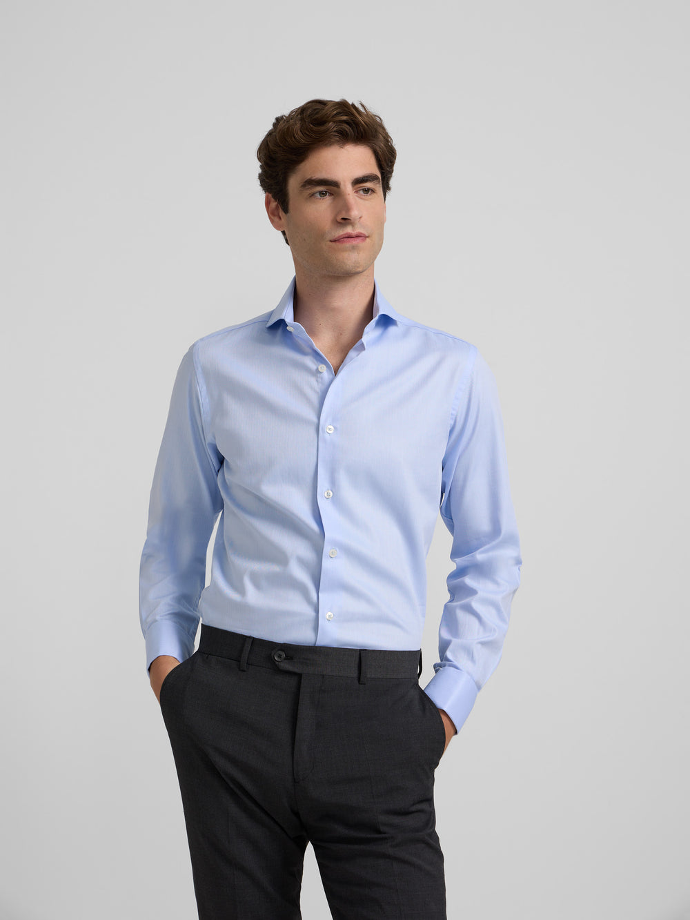 Camisa vestir espiga celeste puño doble