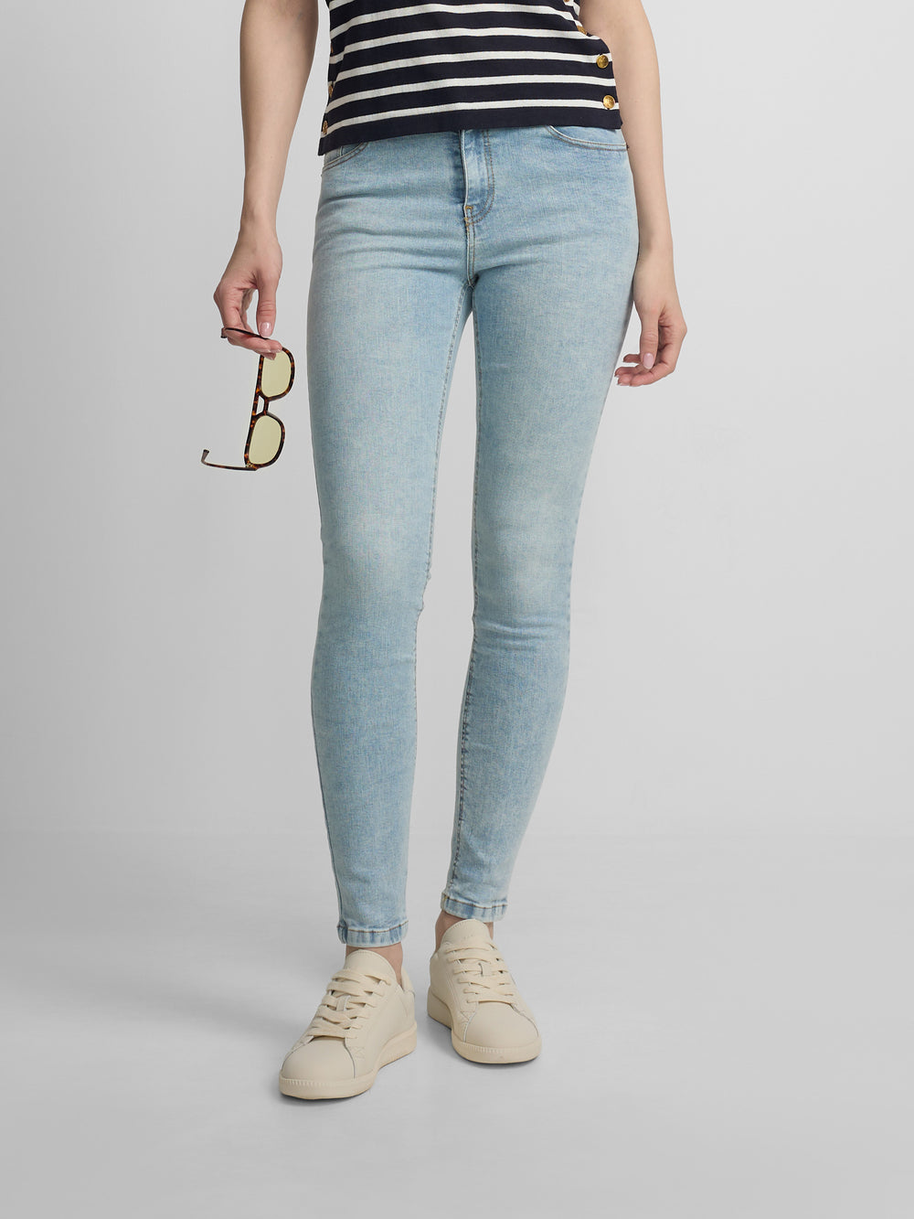Pantalon woman slim fit denim claro