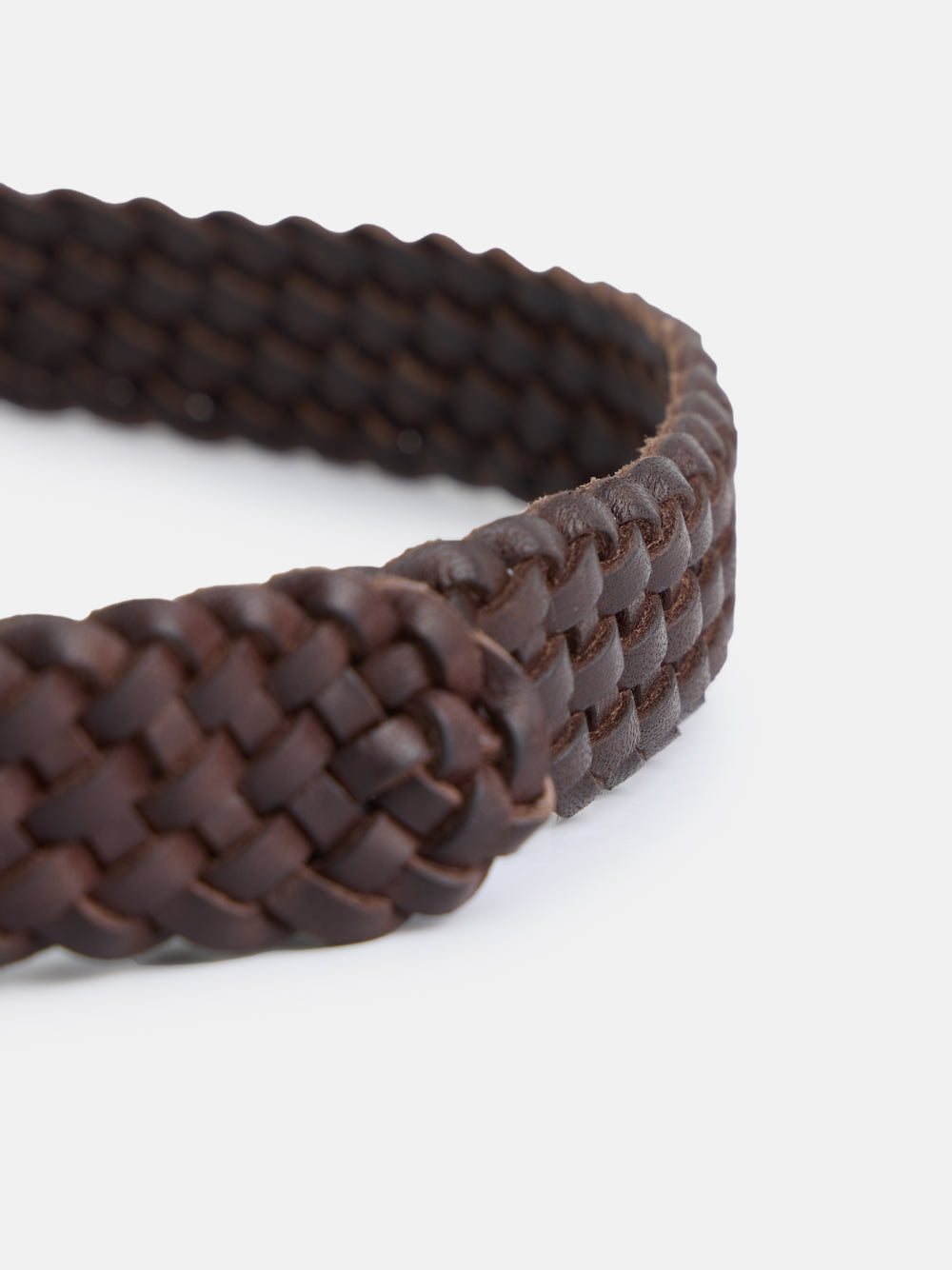Classic braided leather belt