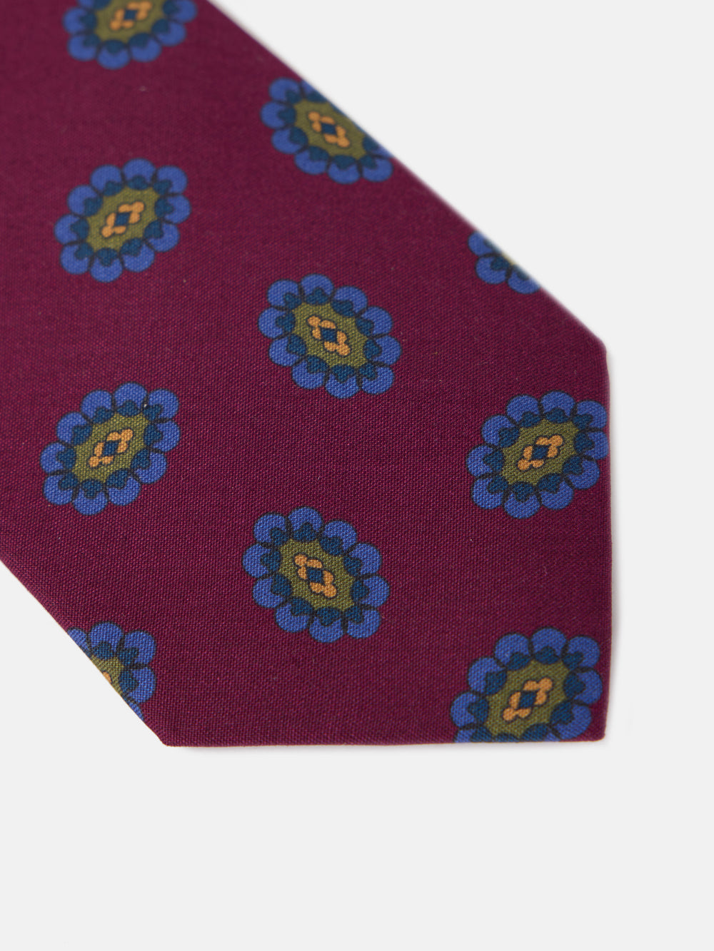 Cravate médaillon bordeaux