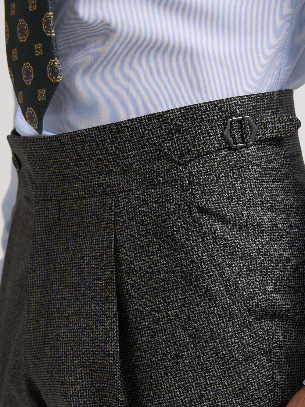 Pantalon traje pata de gallo gris