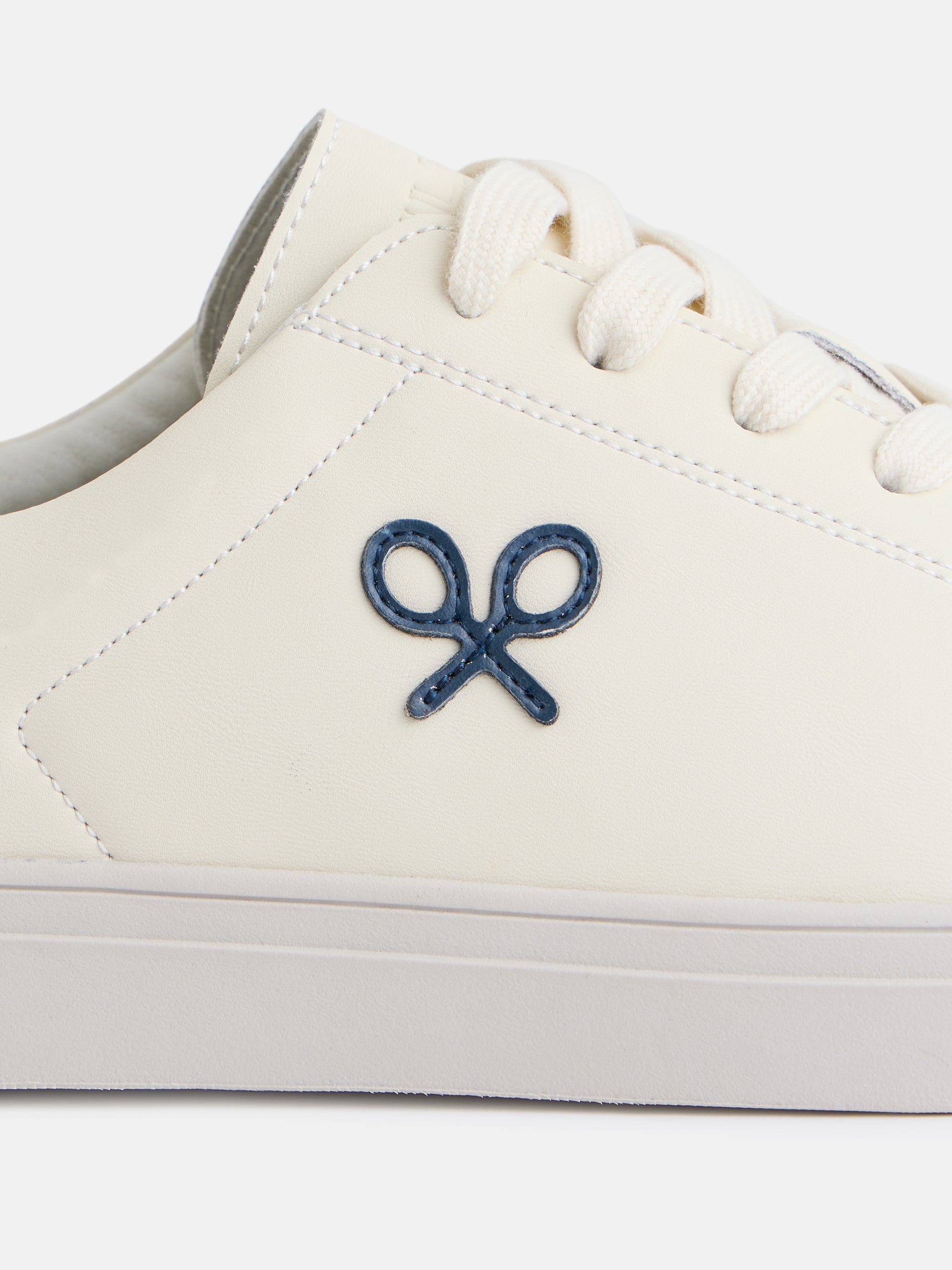 Zapatilla silbon clasica blanca azul marino
