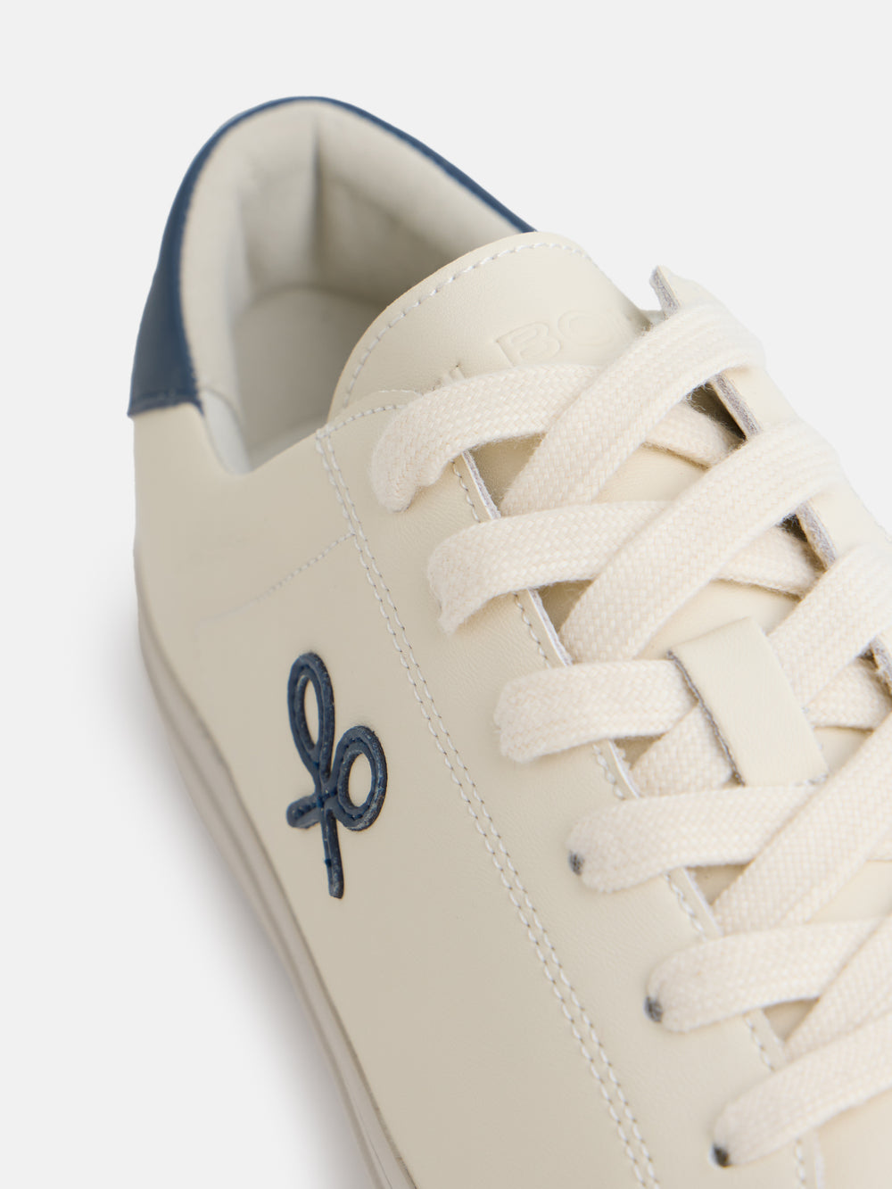 Sapatilha Silbon clássica branca azul-marinho