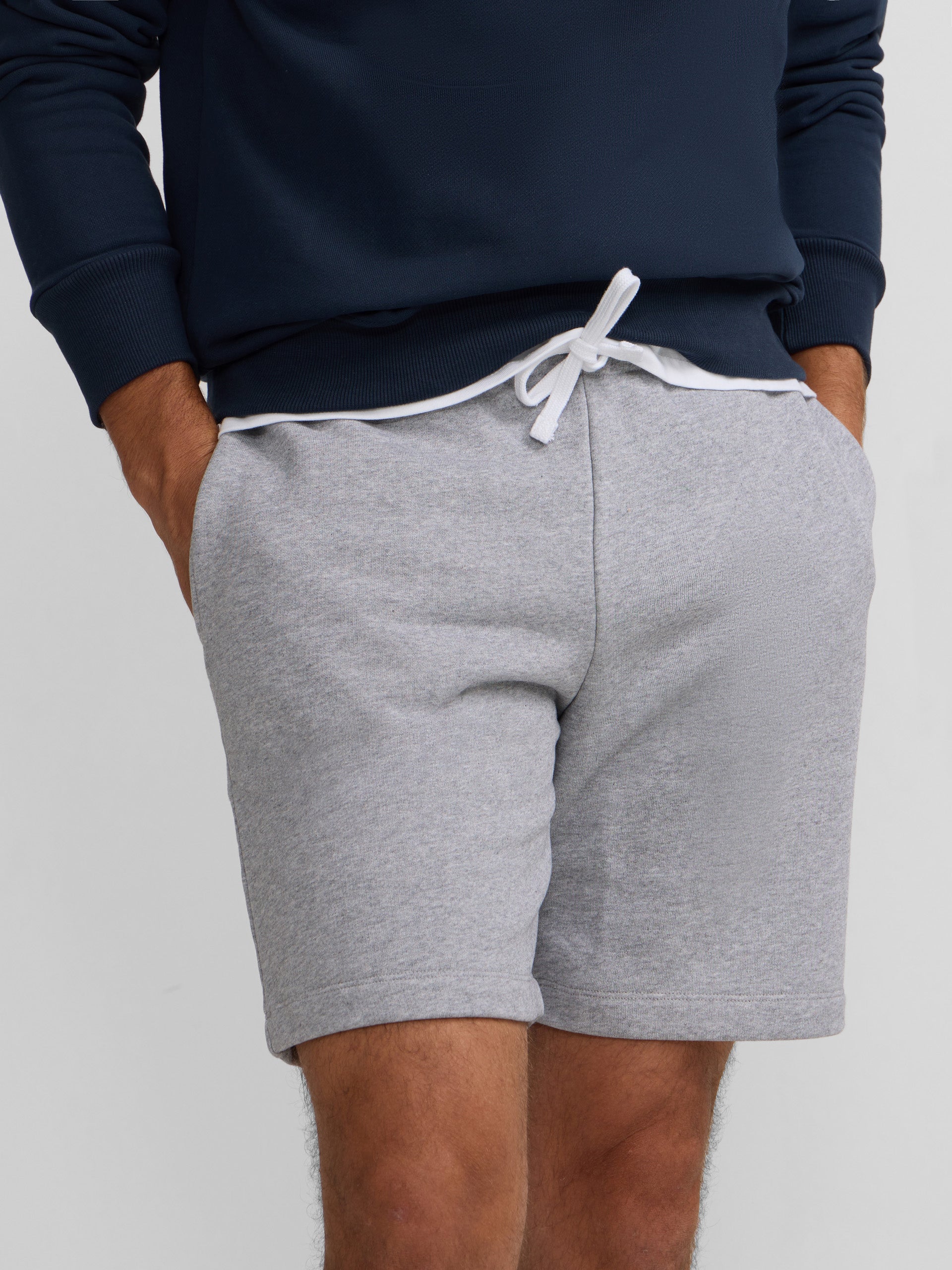 Bermuda de sport gris