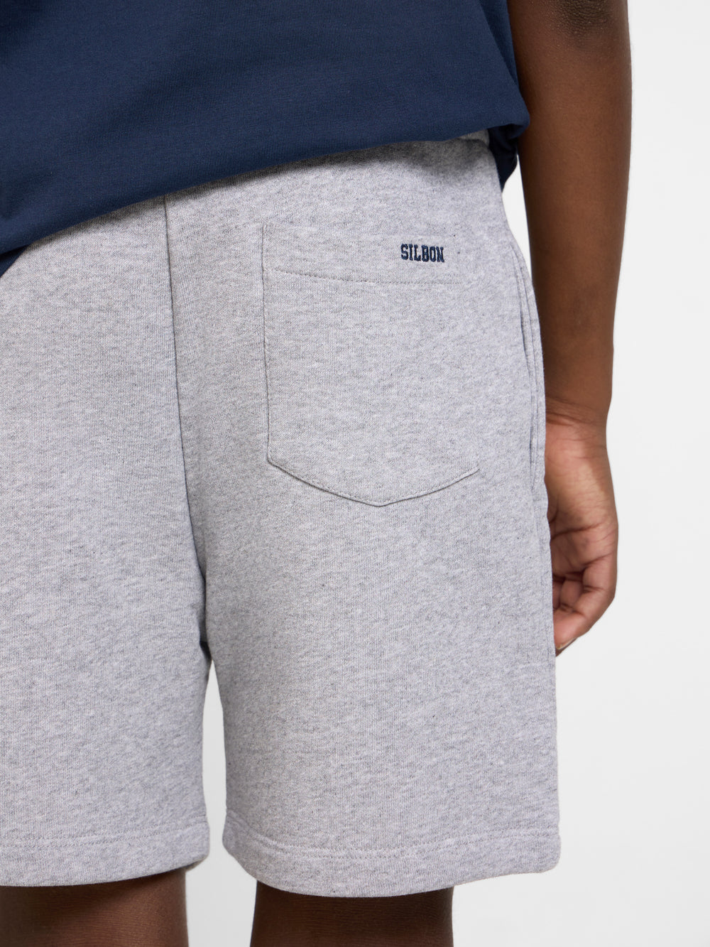 Bermuda deportiva kids gris