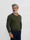 Pull col V vert classique