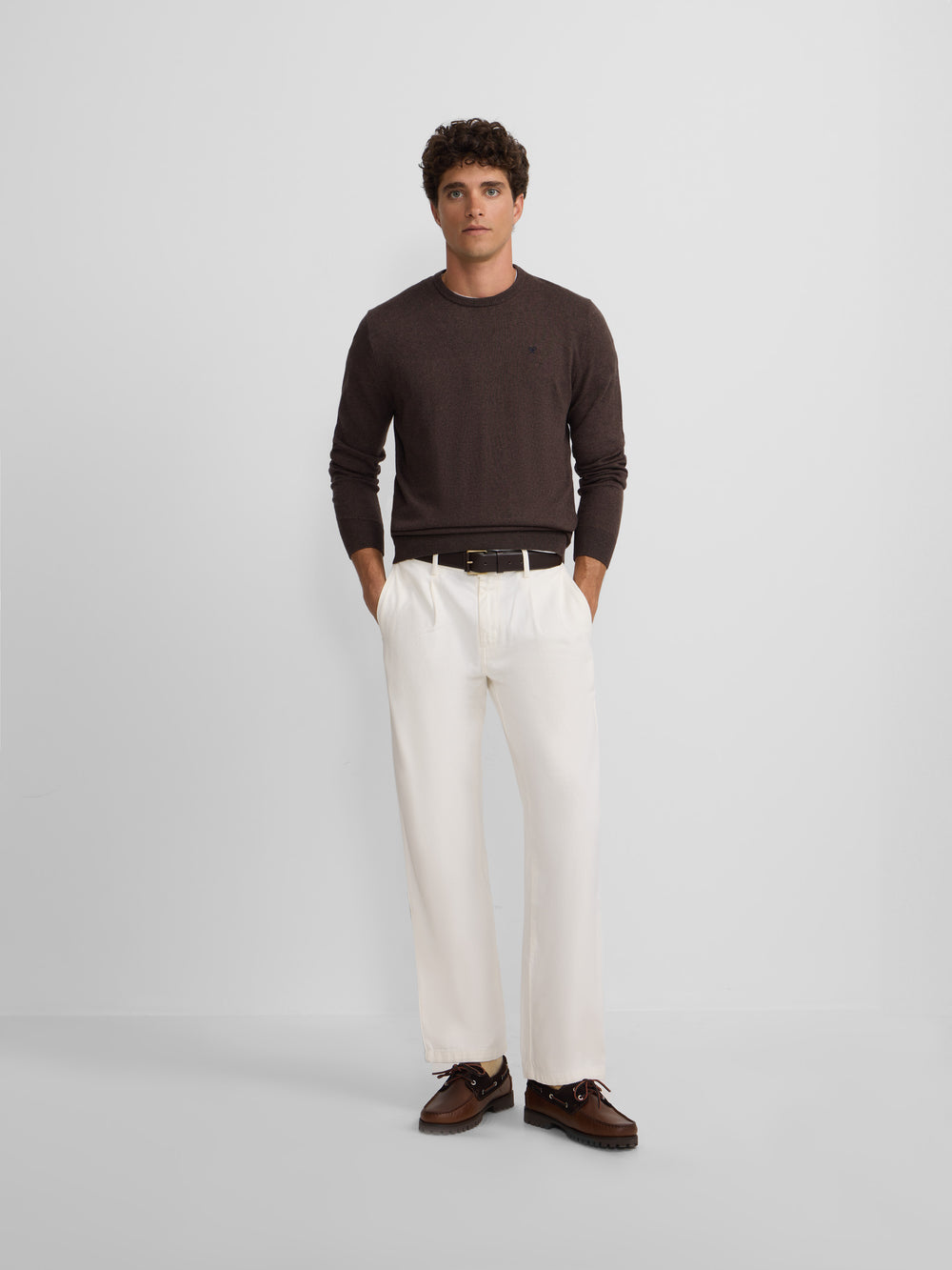 Classic brown round neck sweater