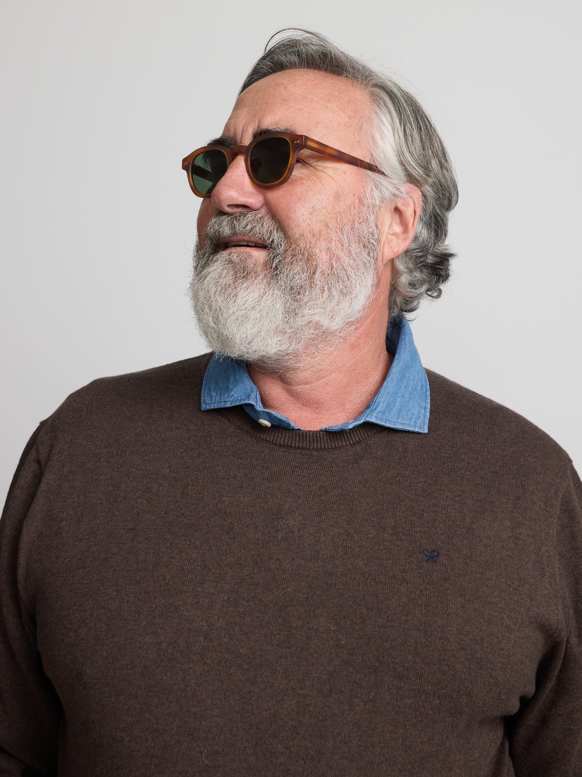 Classic brown round neck sweater