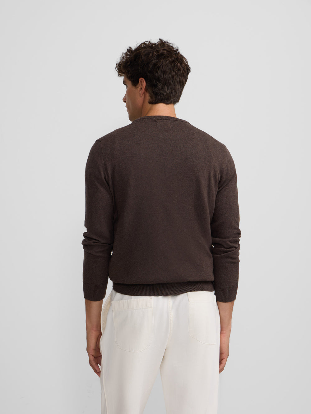 Classic brown round neck sweater