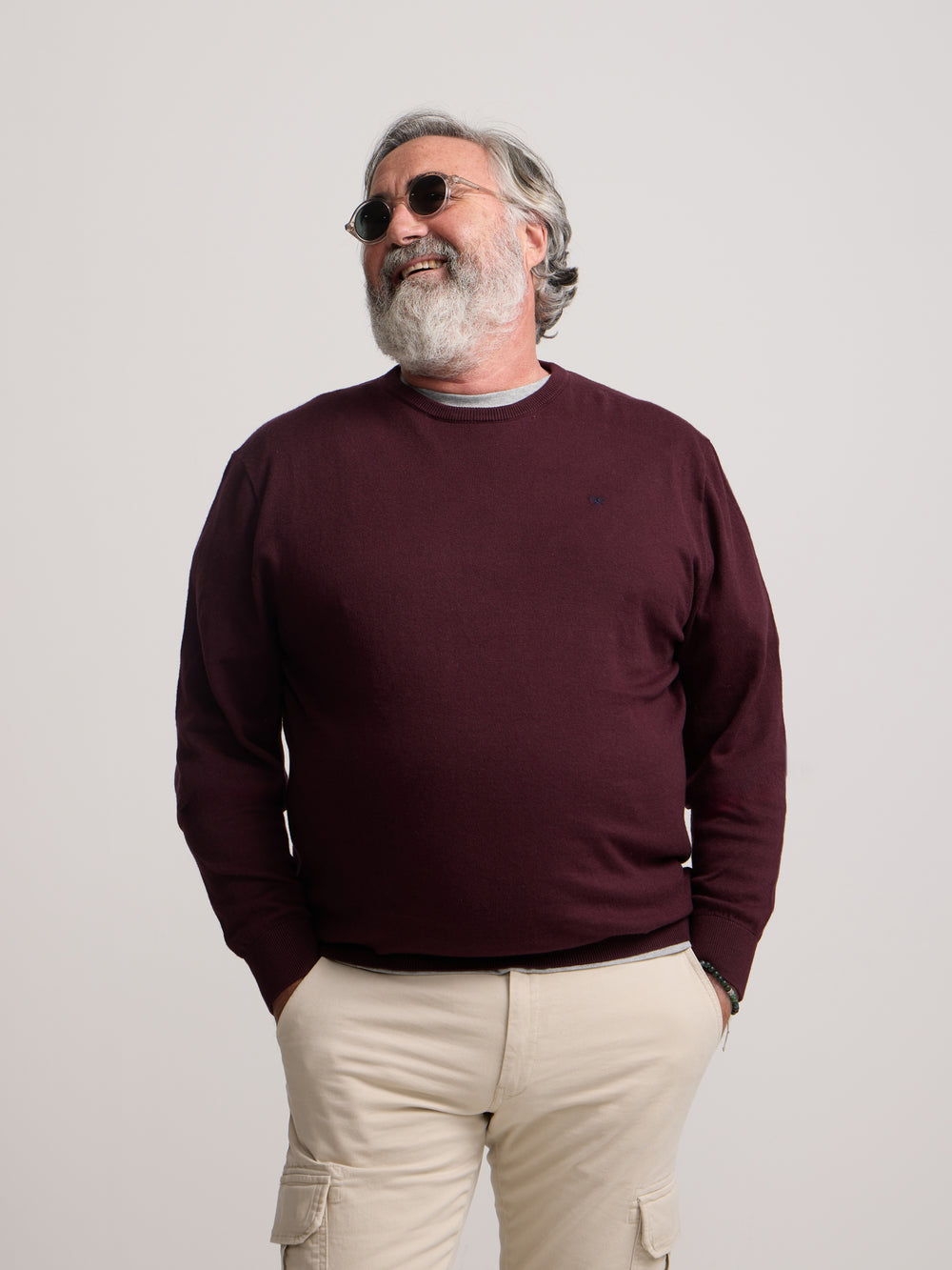 Classic dark burgundy round neck sweater