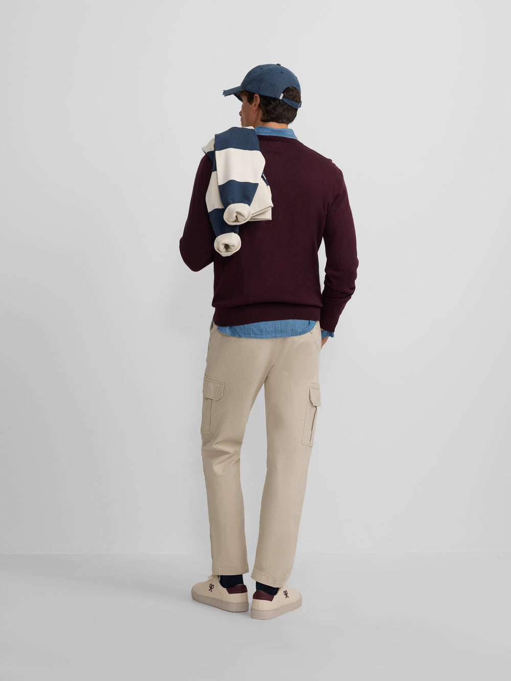 Classic dark burgundy round neck sweater