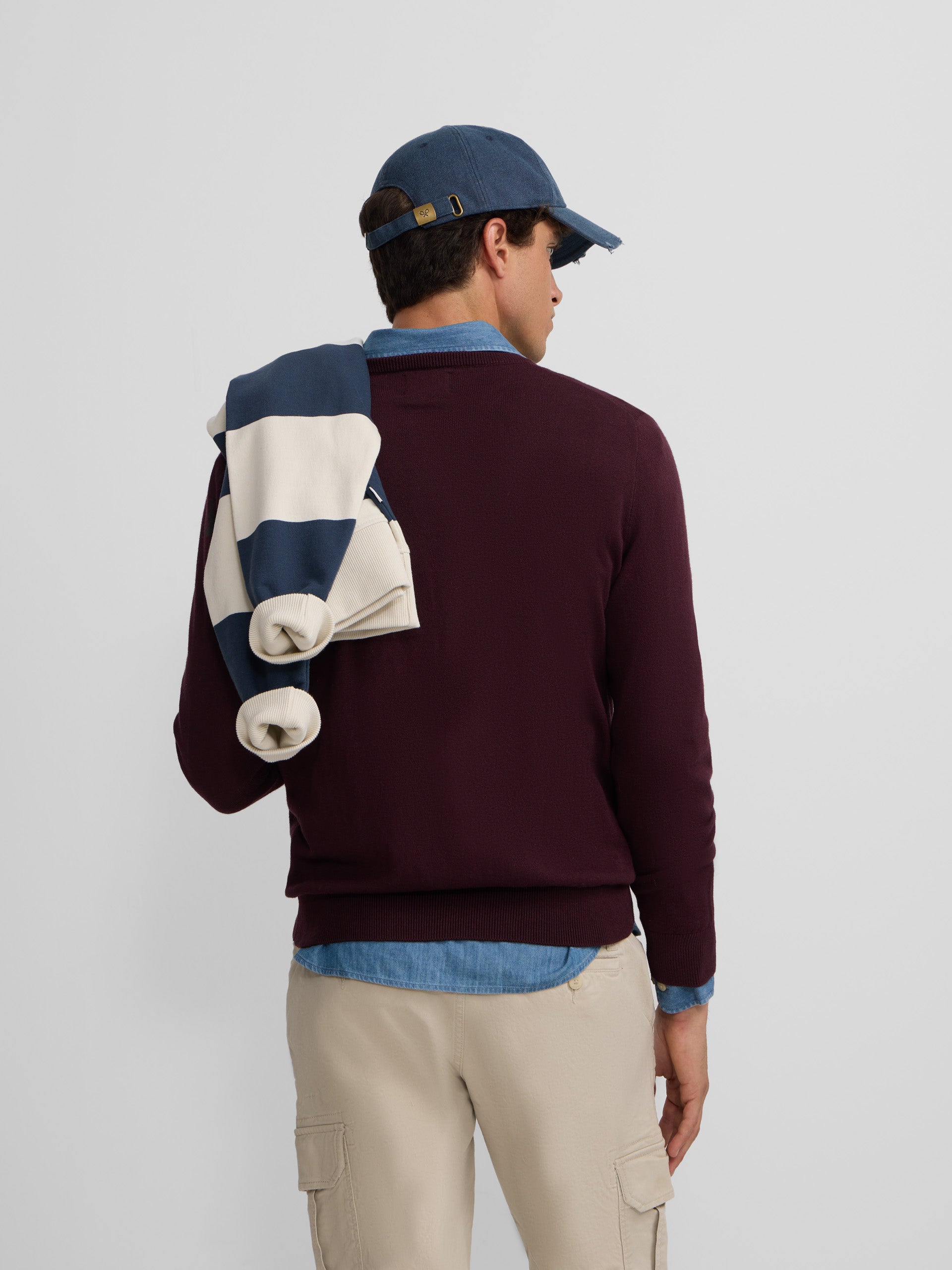 Pull col rond classique bordeaux foncé
