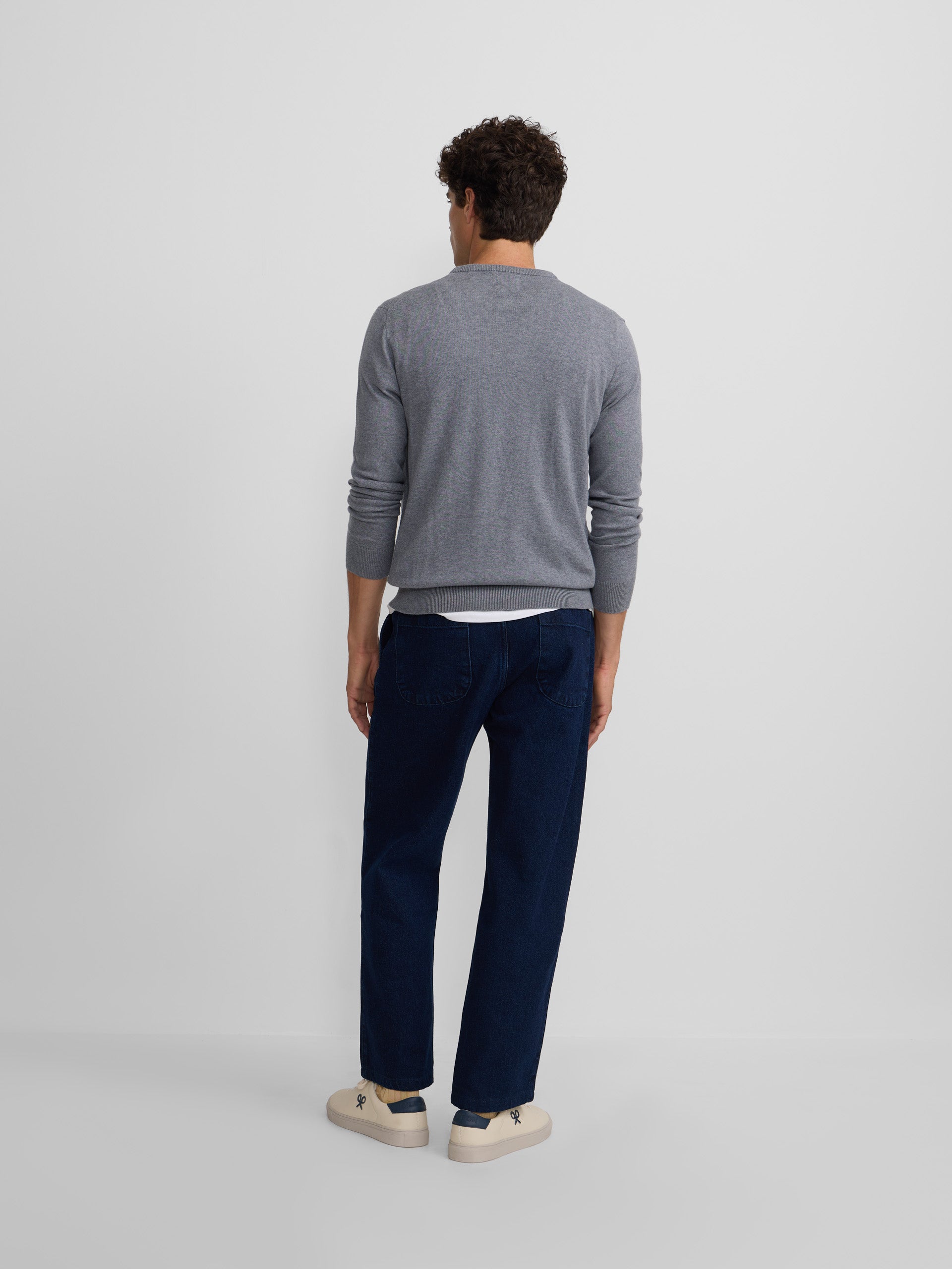 Classic grey round neck sweater