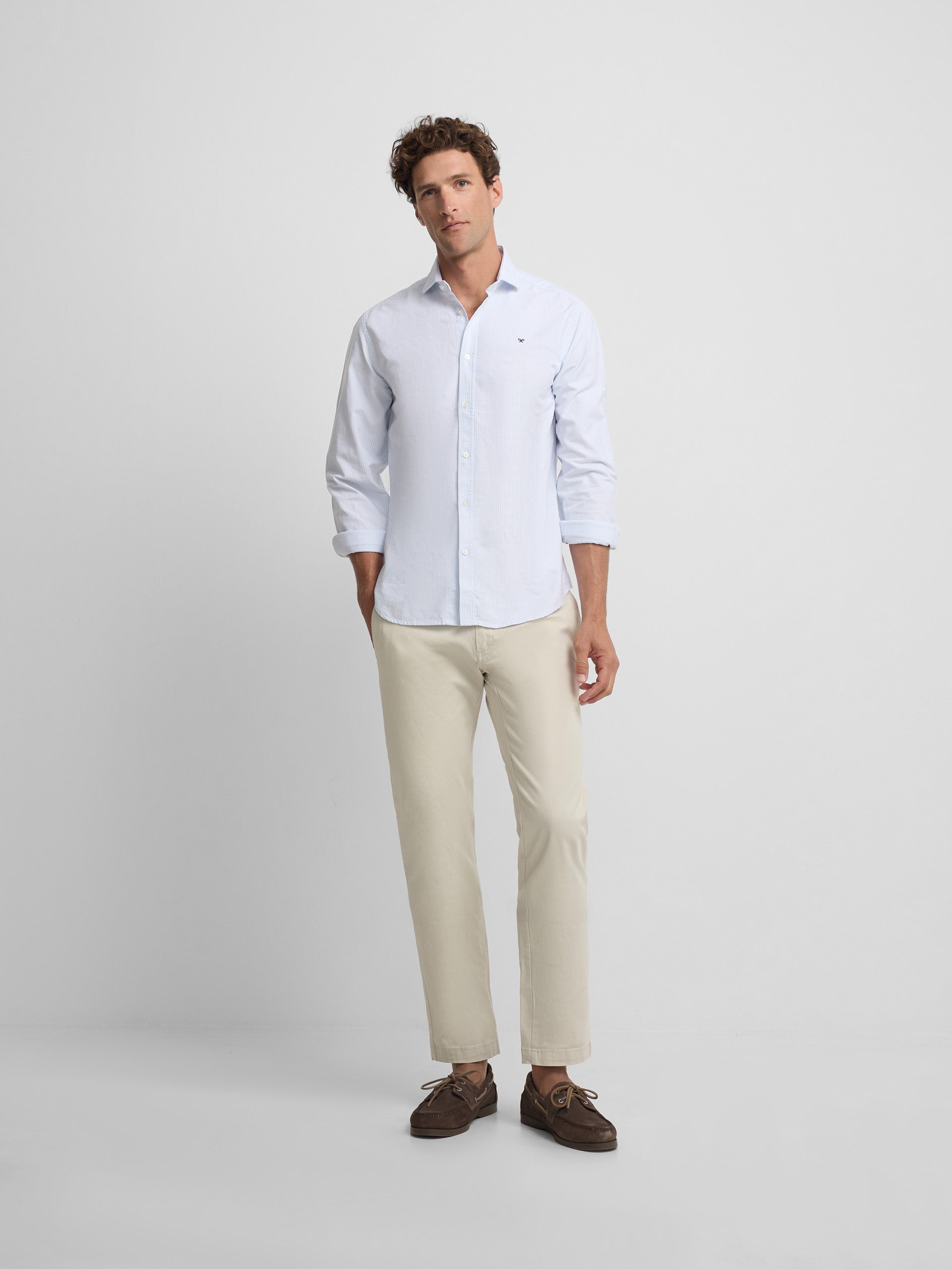 Pantalon chino casual piedra