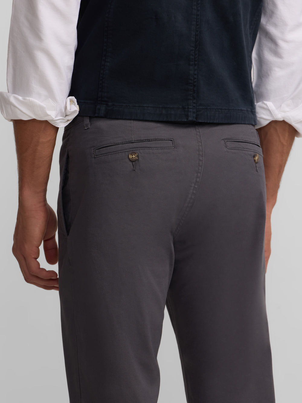 Pantalon chino casual gris oscuro
