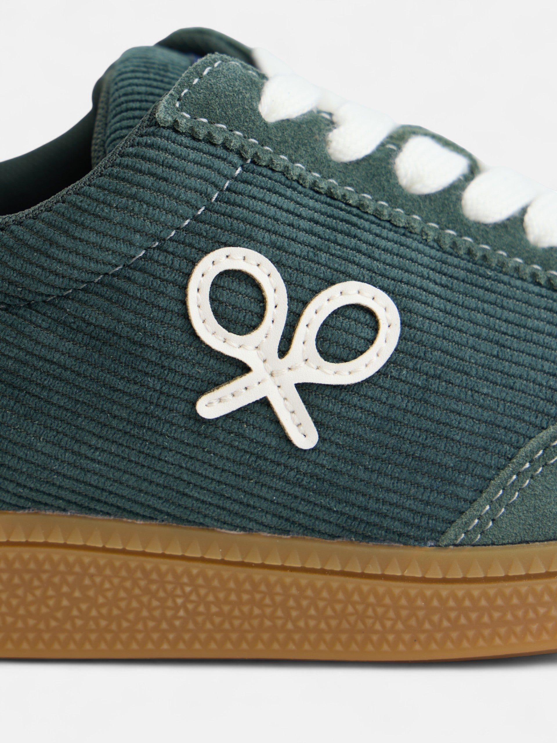 Sapatilha casual em bombazina verde