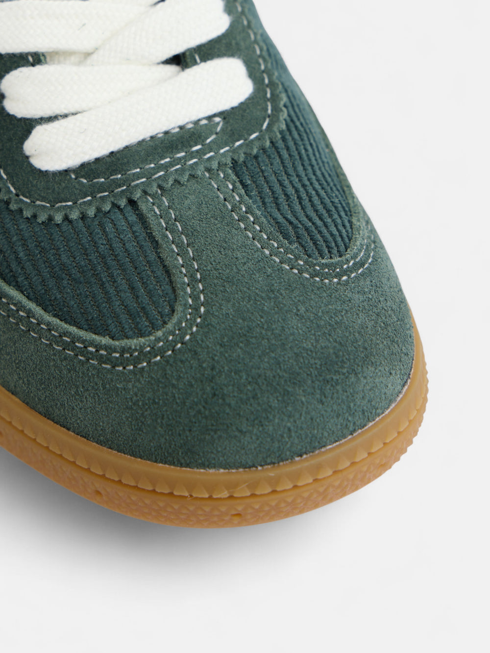 Zapatilla casual pana verde