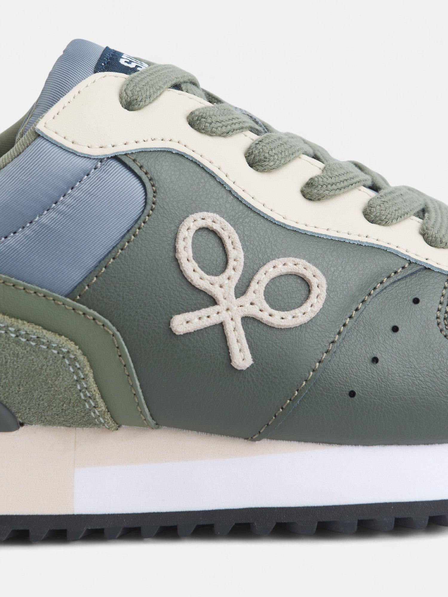 Ténis de corrida desportivos verdes