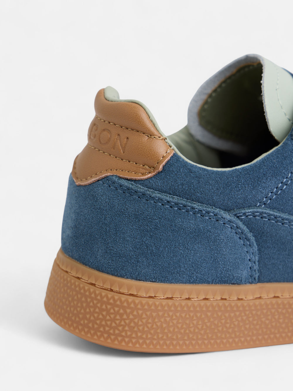 Sapatilha casual em pele azul