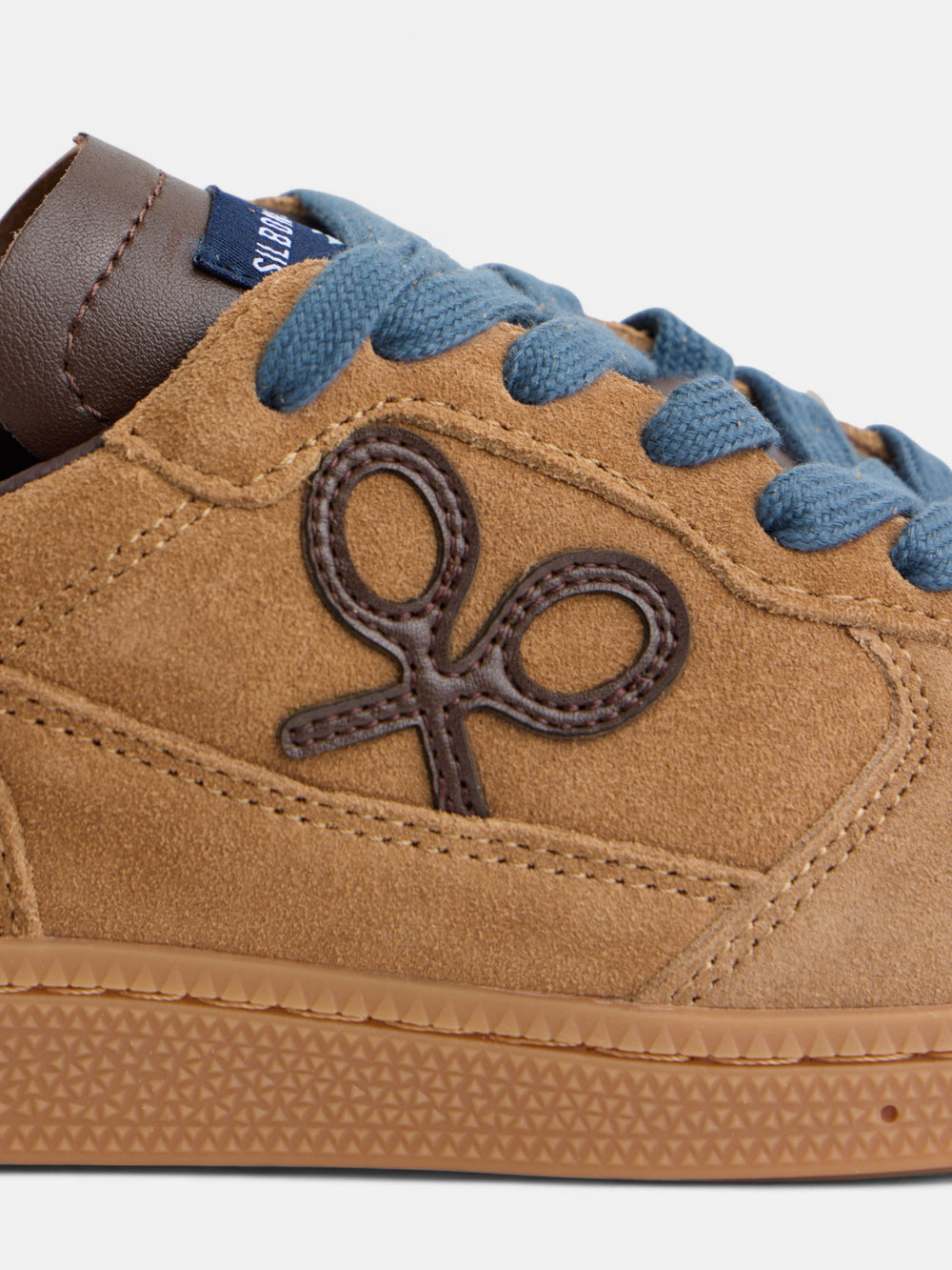 Sapatilha casual em pele mostarda