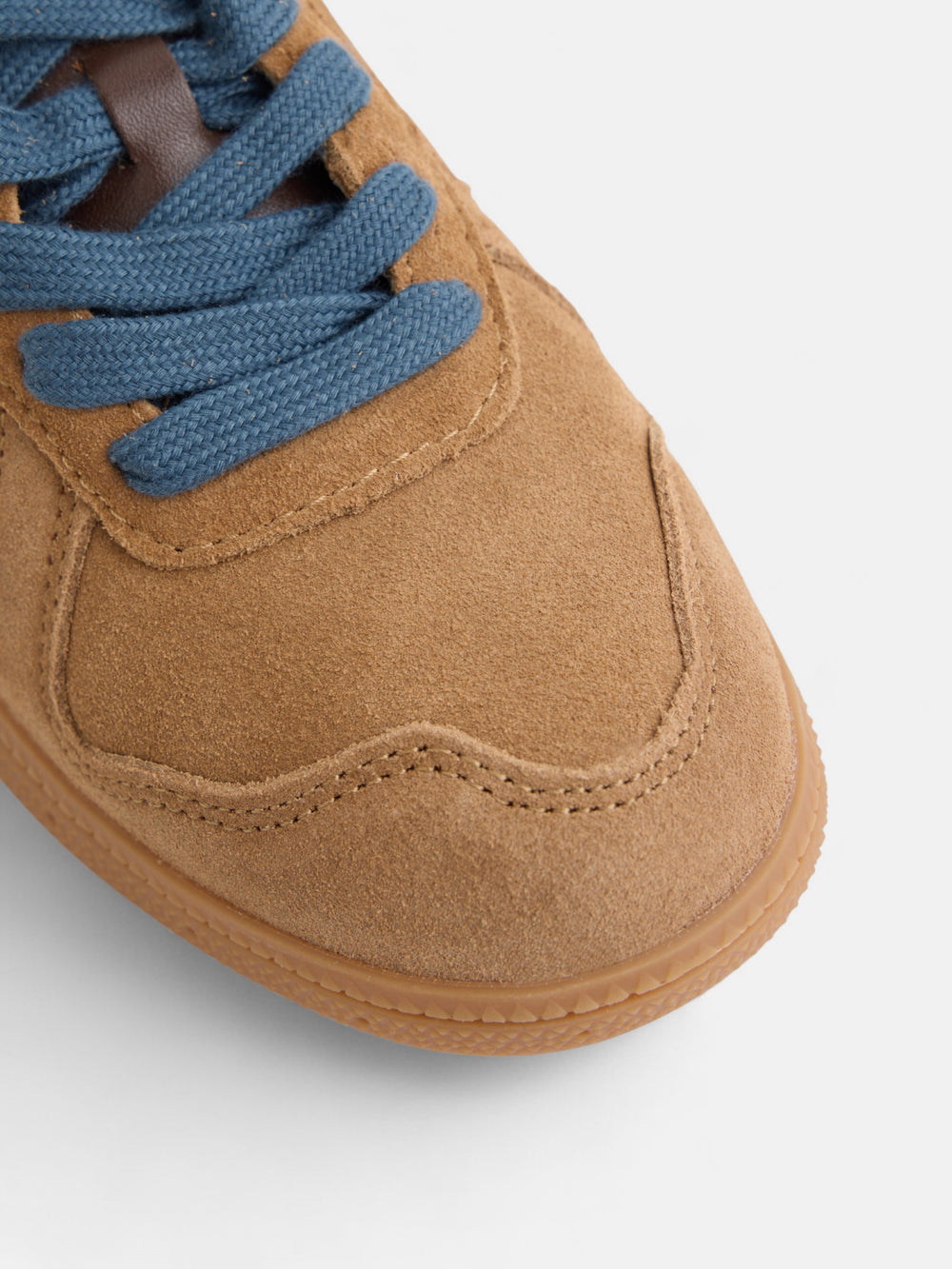 Sapatilha casual em pele mostarda