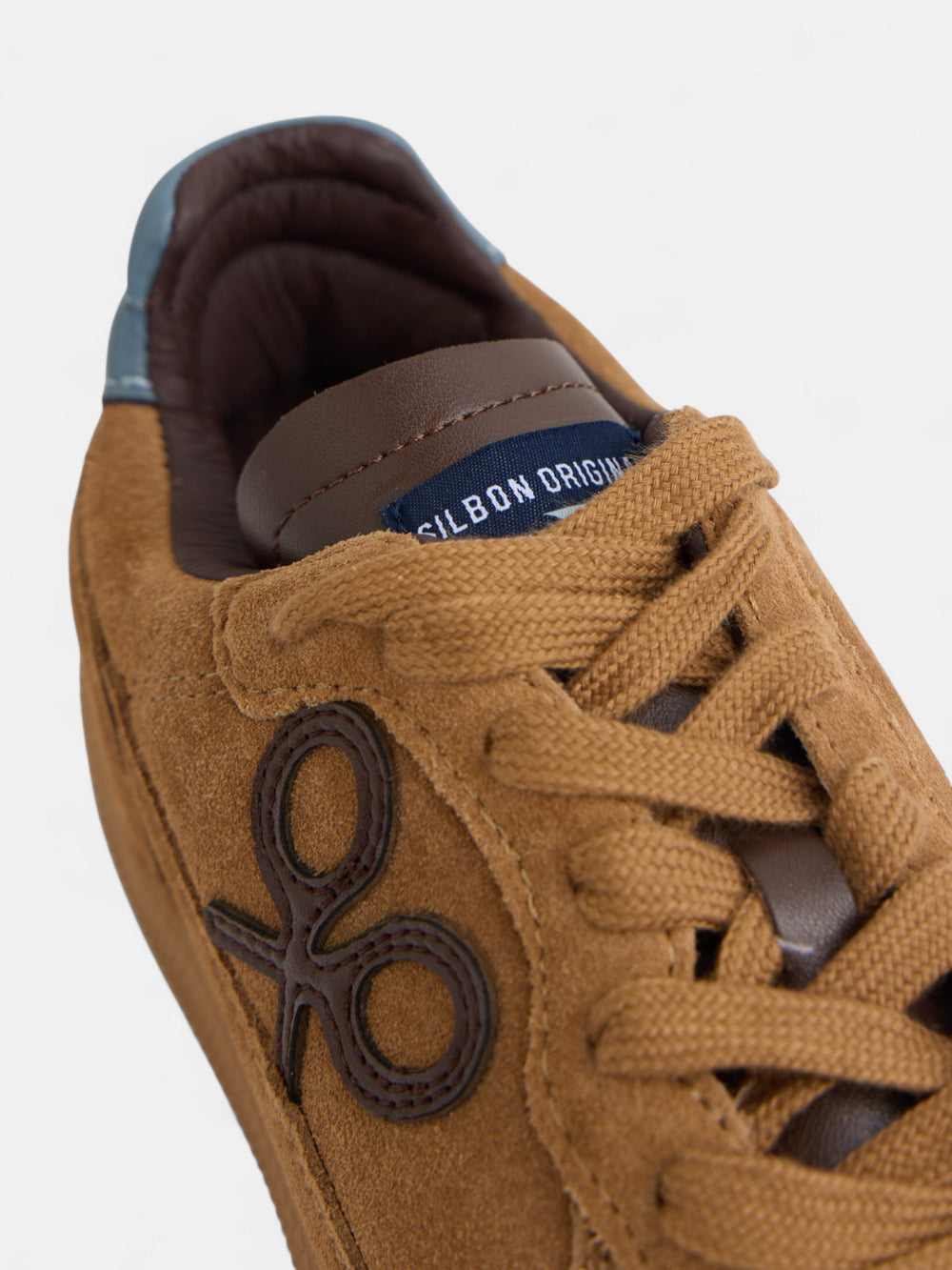 Sapatilha casual em pele mostarda