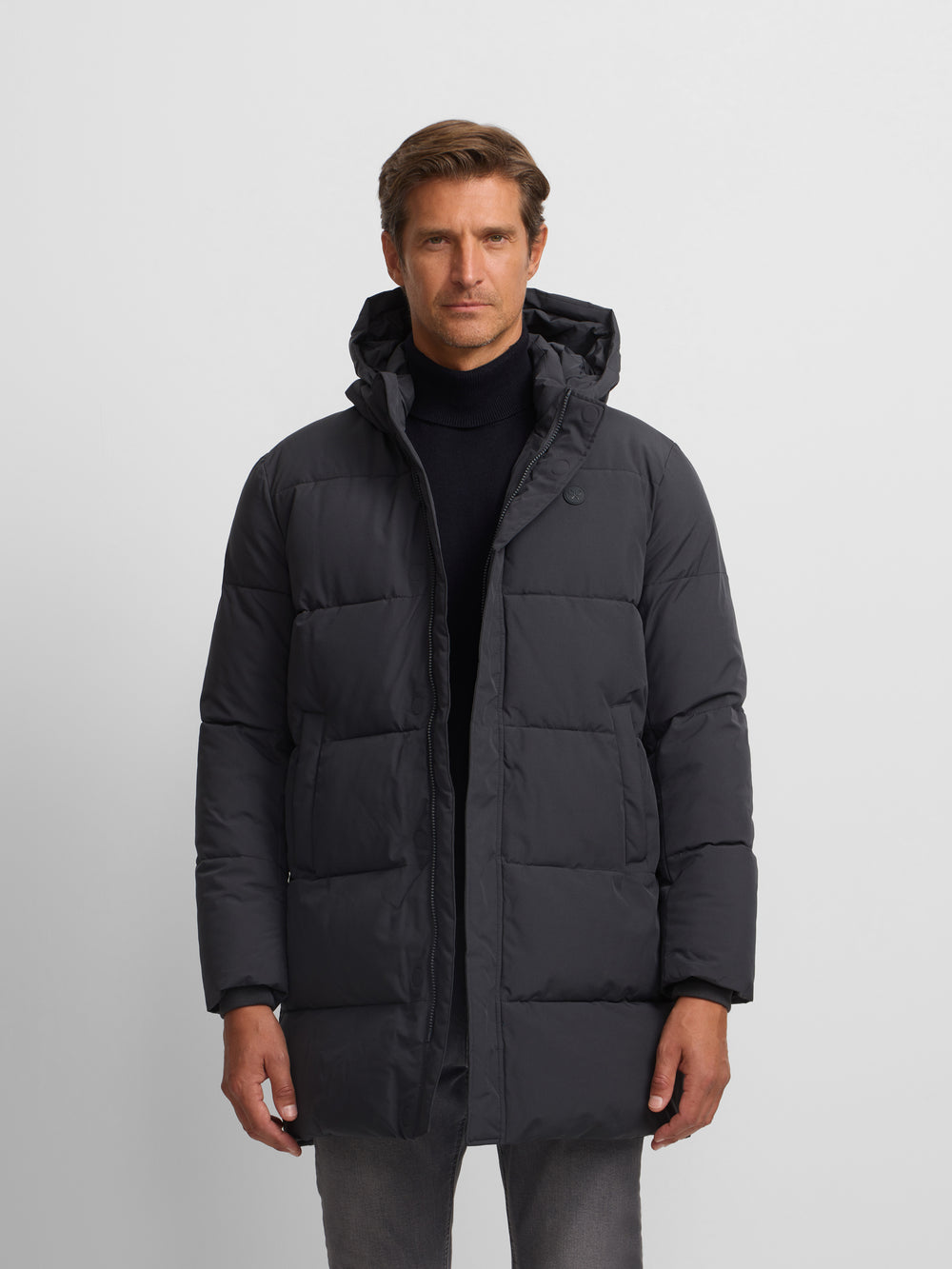 Manteau long matelassé à capuche grise