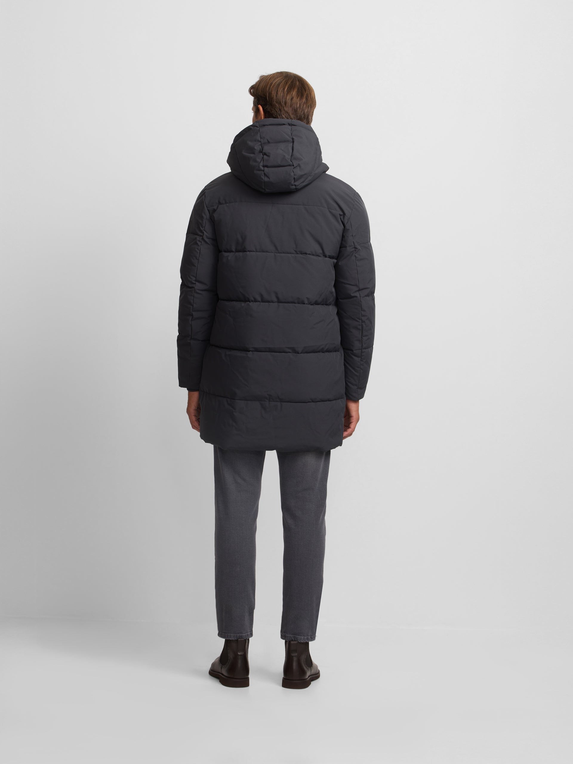 Manteau long matelassé à capuche grise