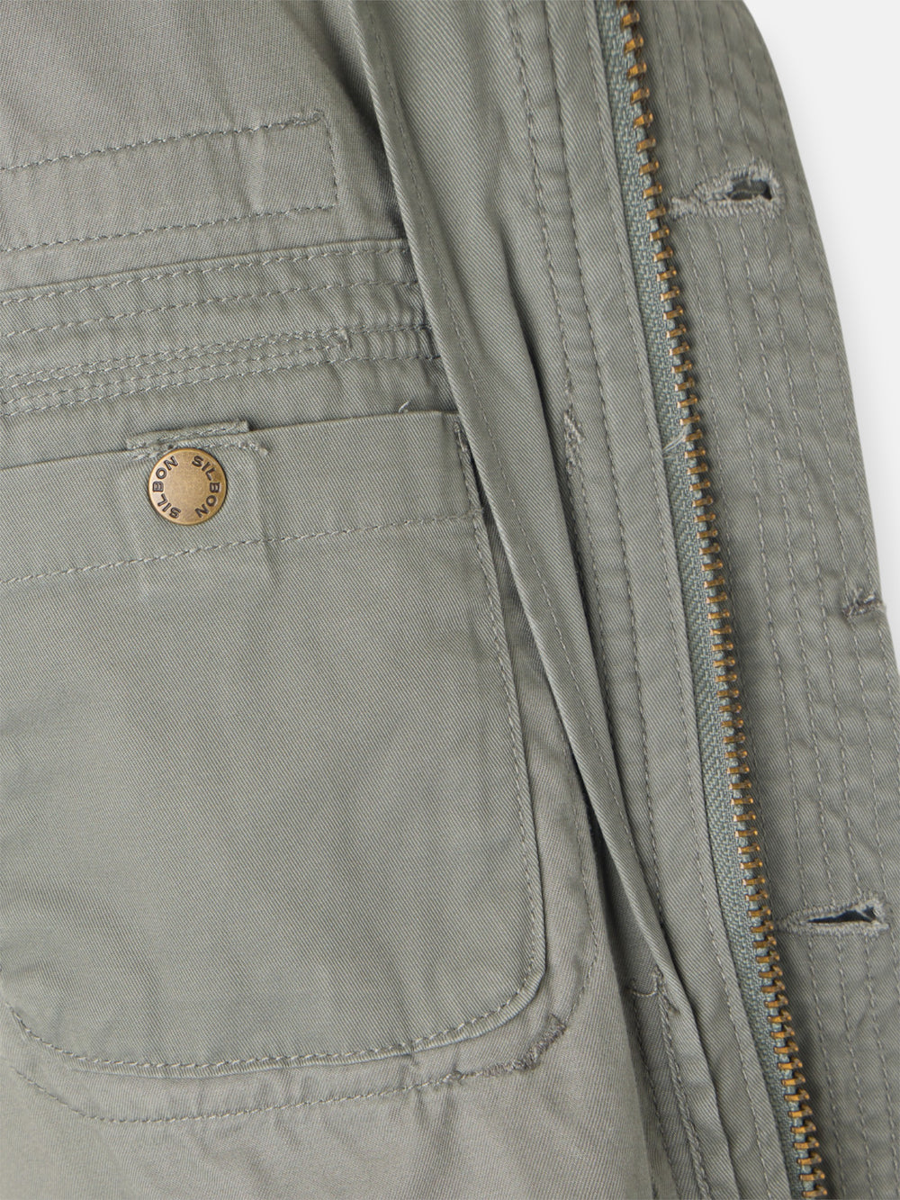 Casaco militar verde com emblemas dye