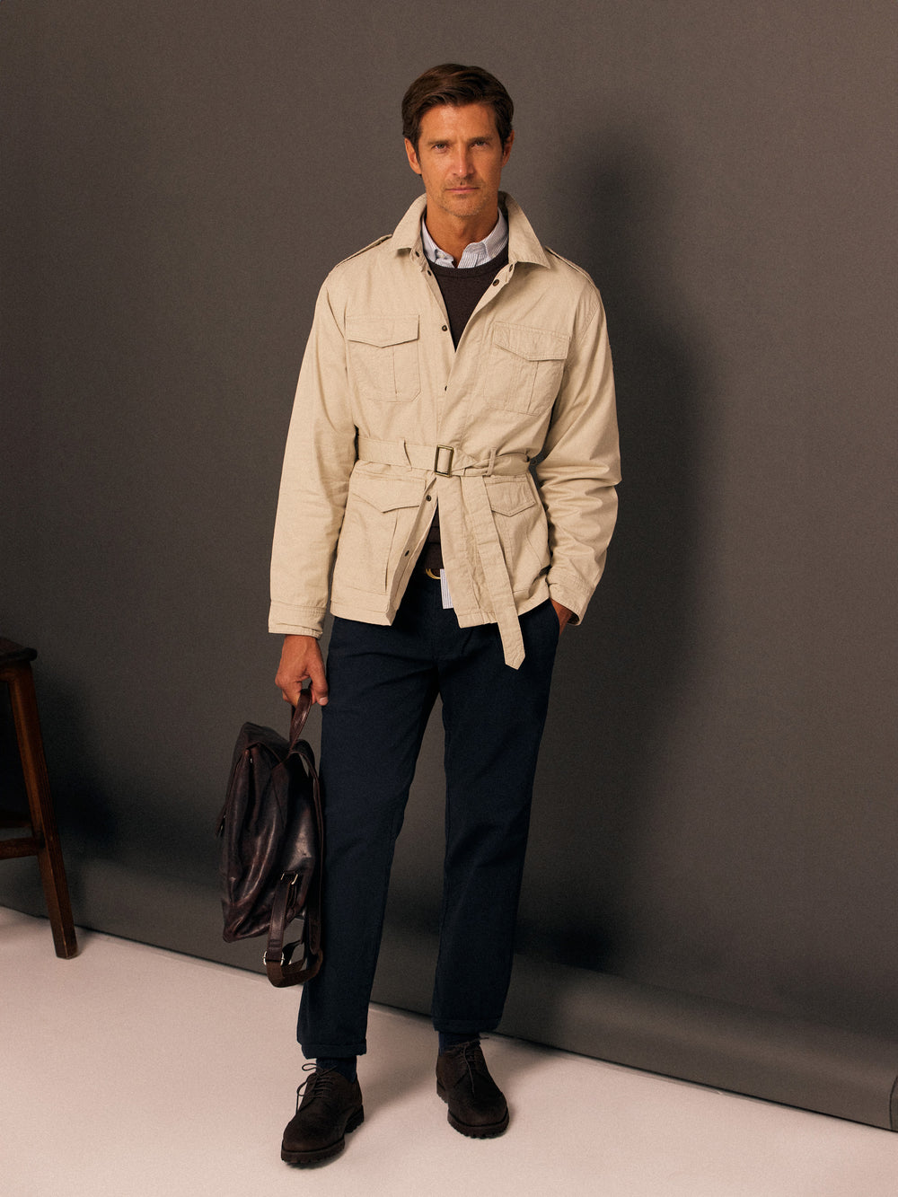 Casaco bege com cinto