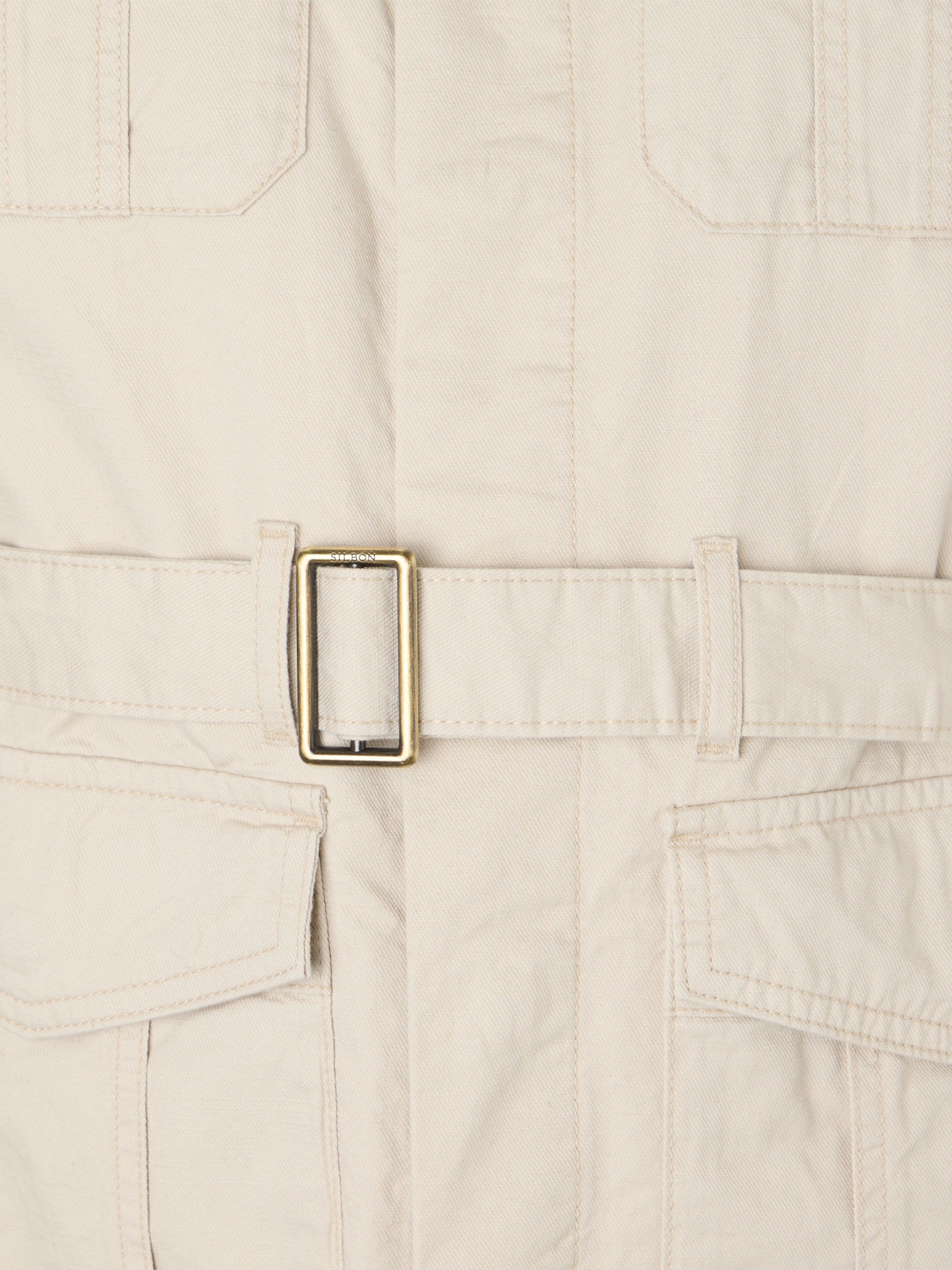 Casaco bege com cinto