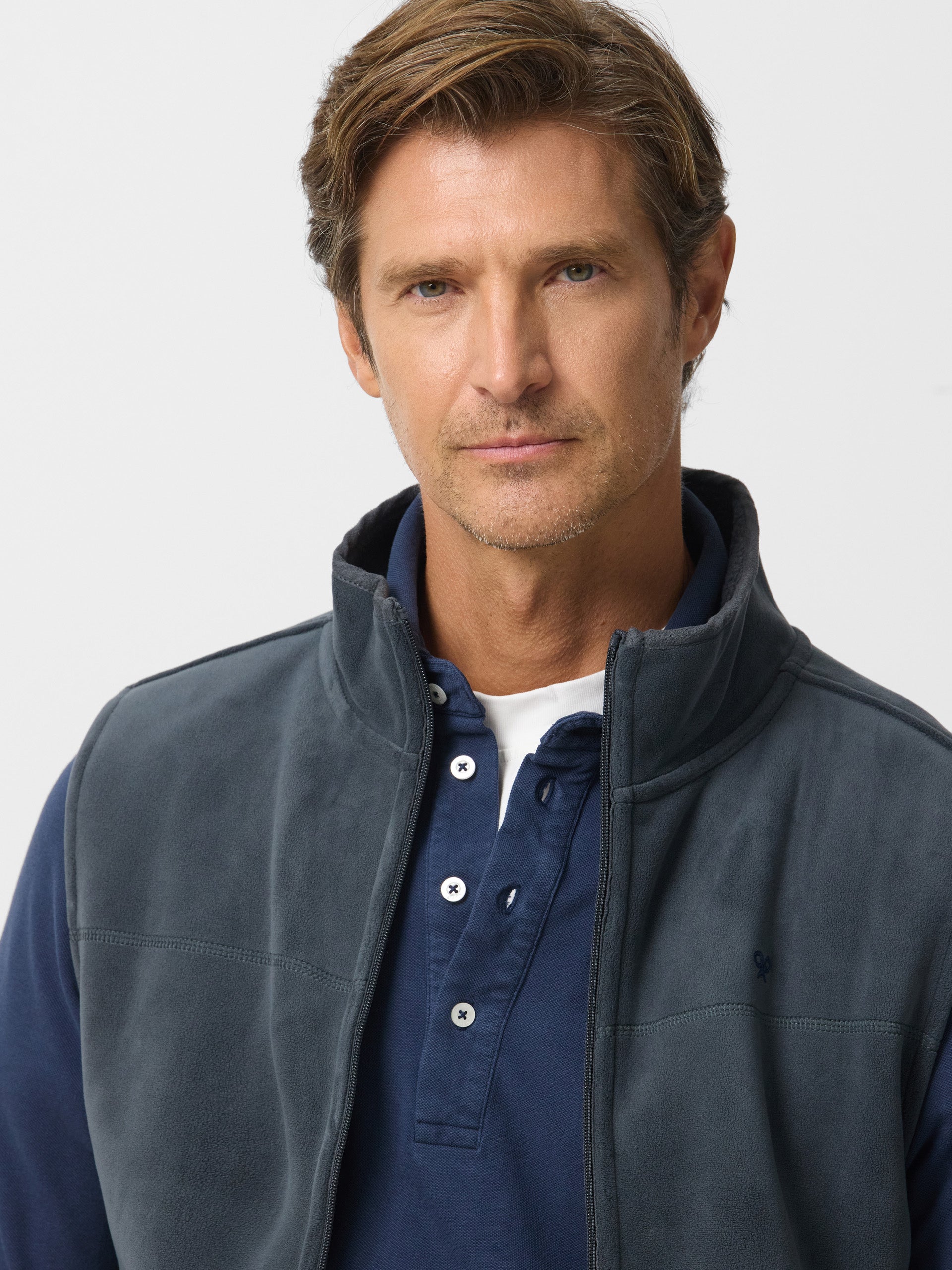 Chaleco polar clasico gris