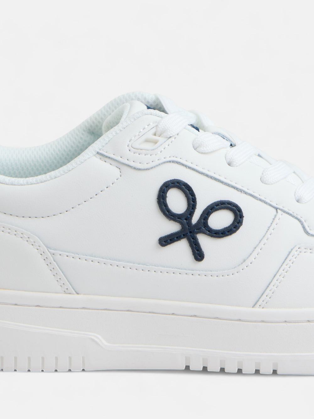 White casual sport shoe