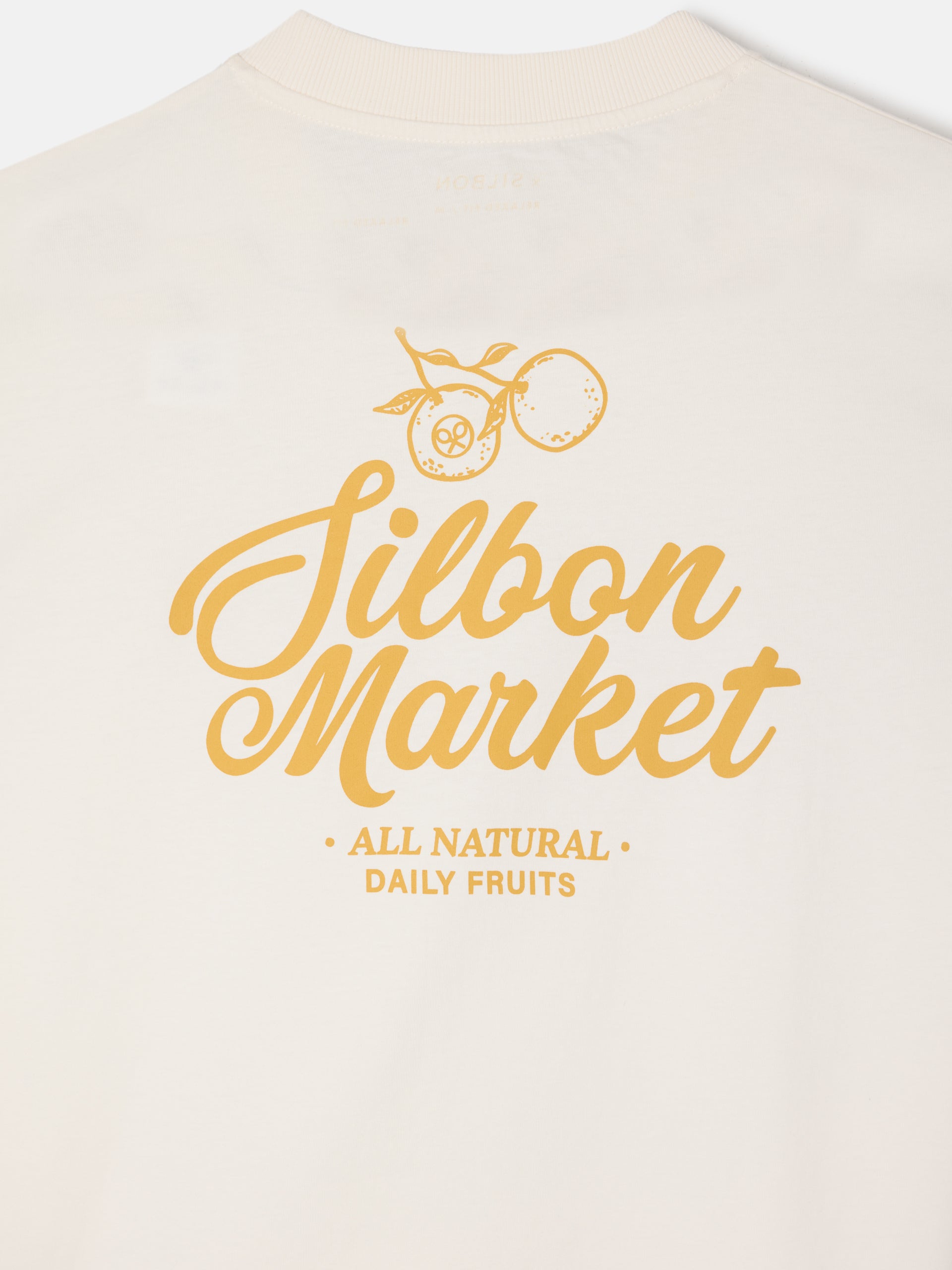 Camiseta relaxed fit market crema