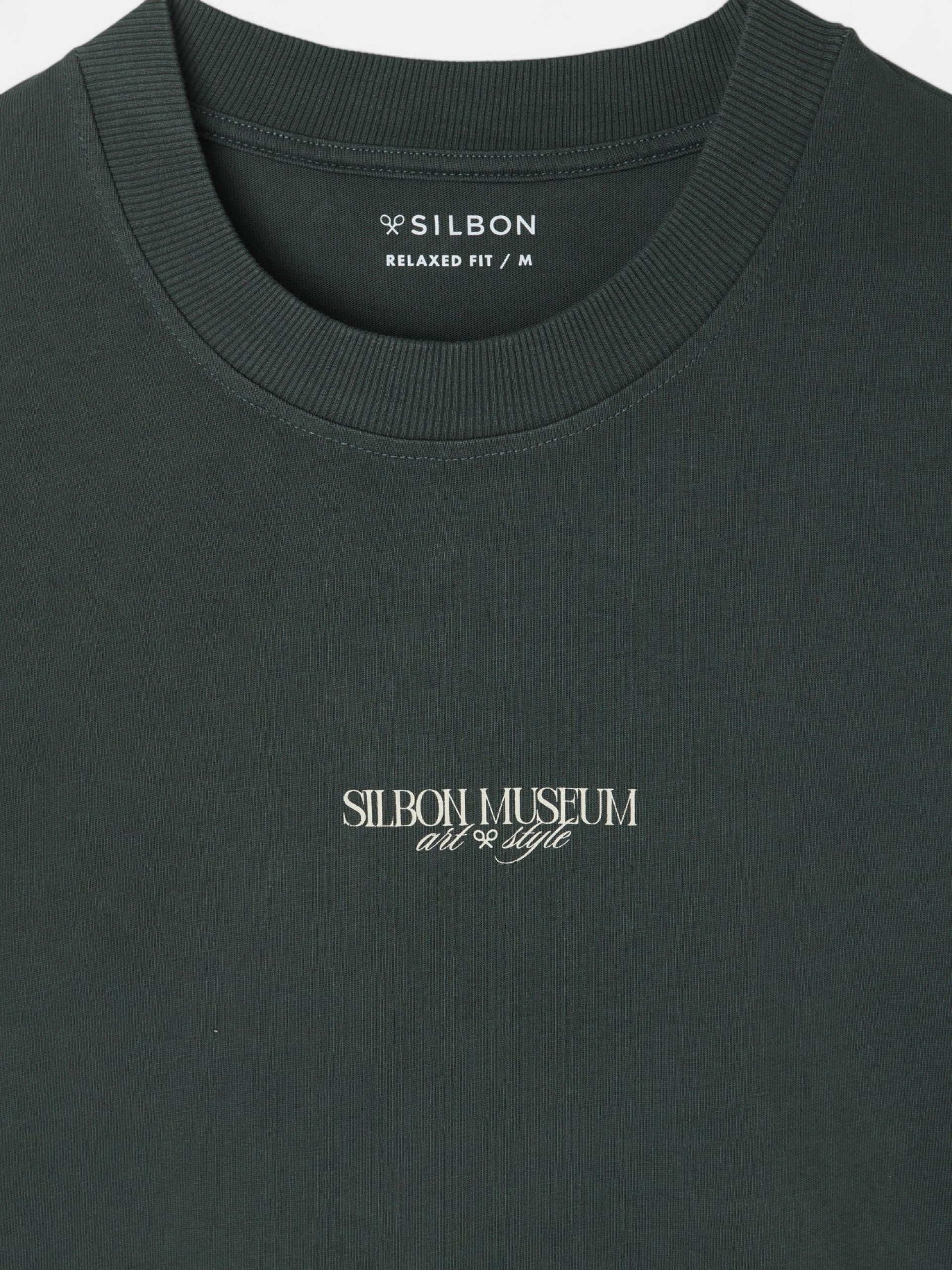 Camiseta relaxed fit museum verde