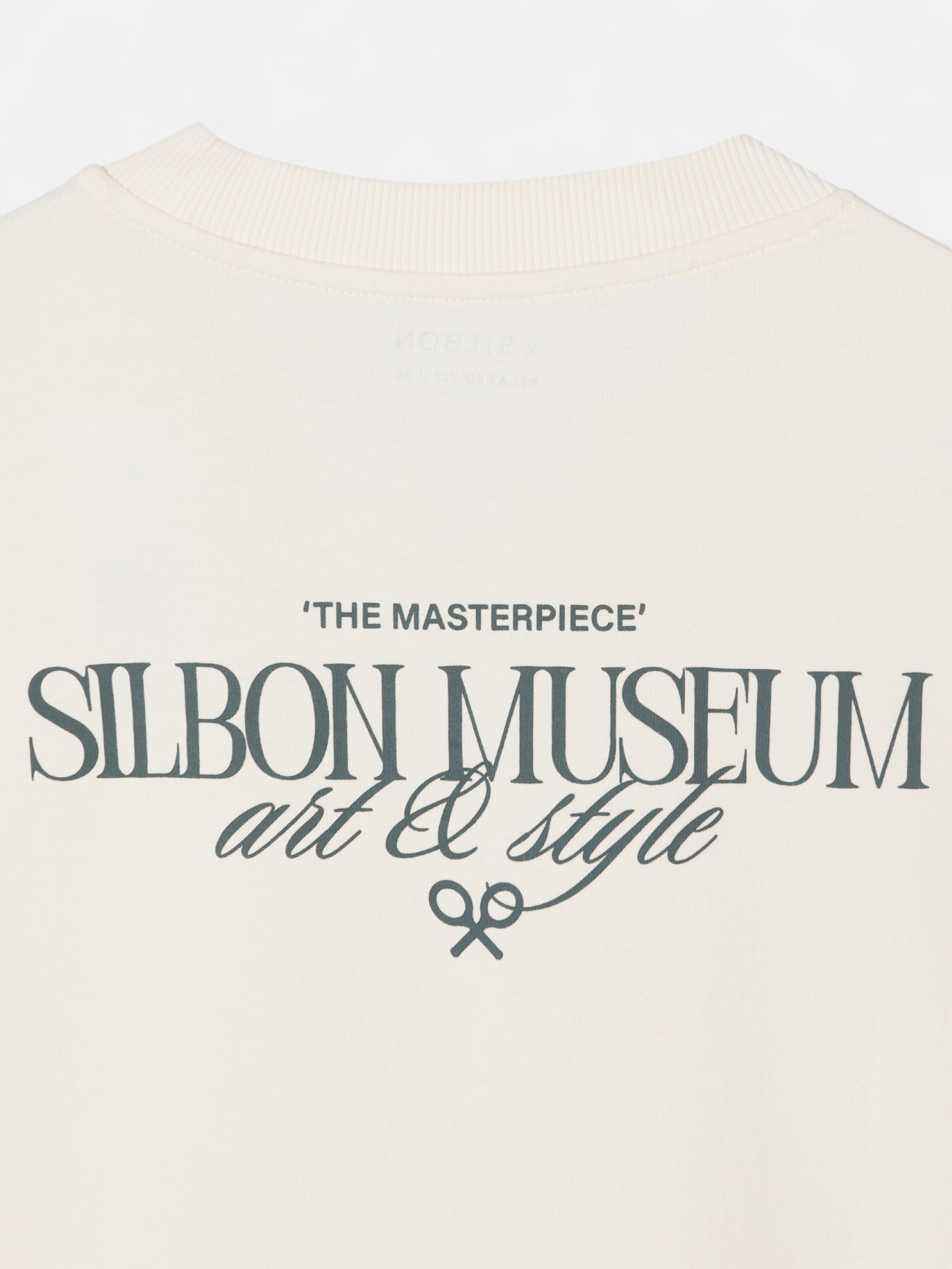 Camiseta relaxed fit museum ecru