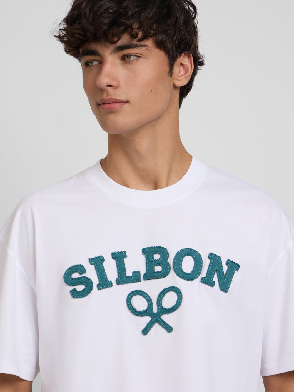 Camiseta relaxed fit raqueta media blanca