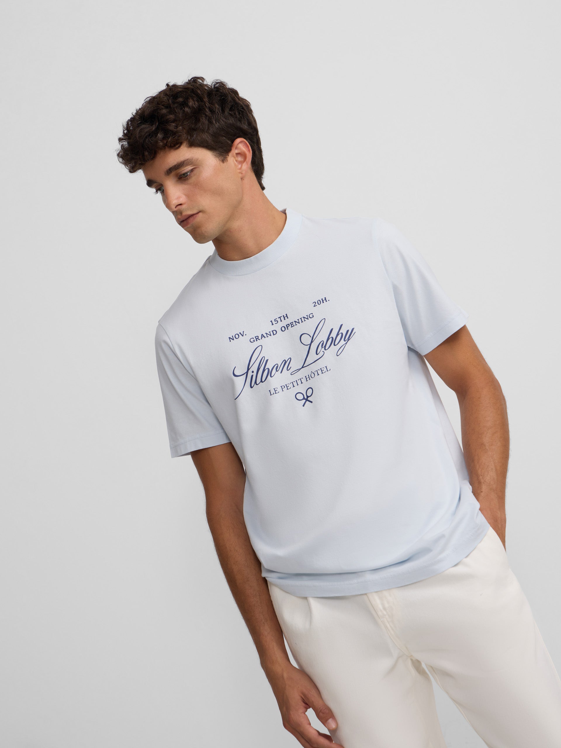 Camiseta petit hotel azul claro