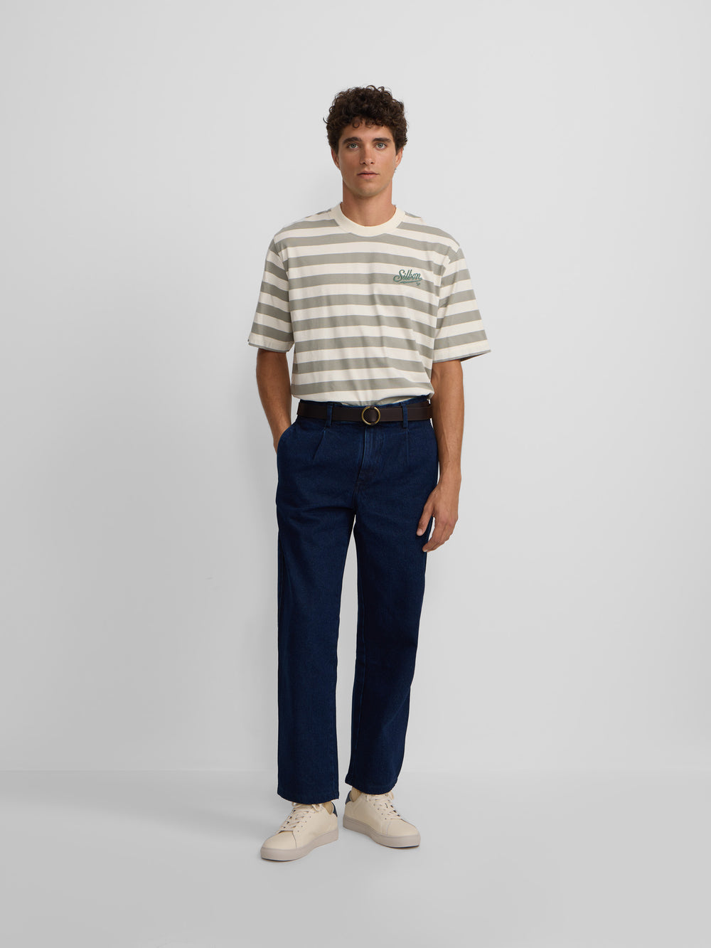 T-shirt coupe spéciale à rayures vert crème