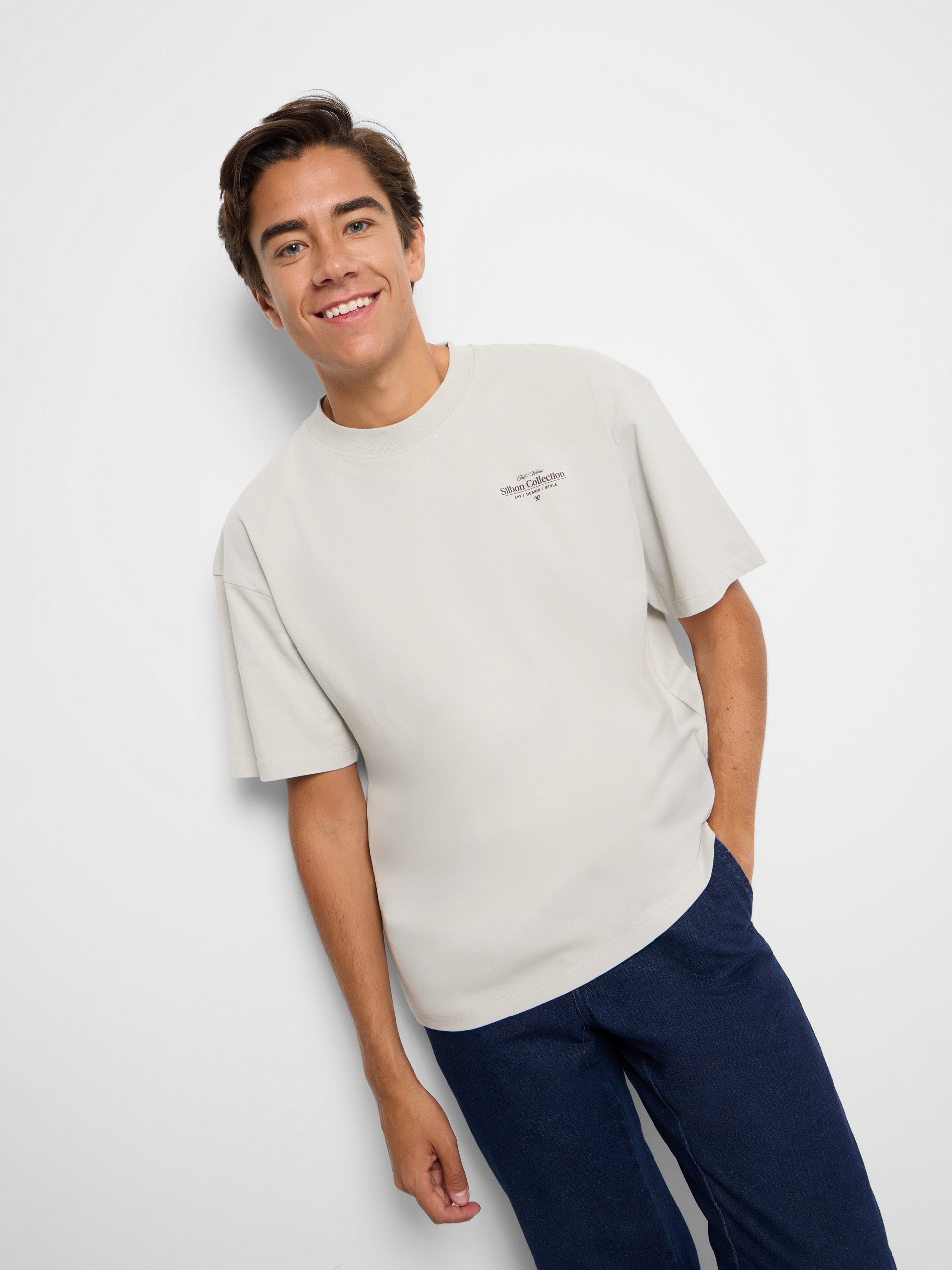 Camiseta relaxed fit collection gris