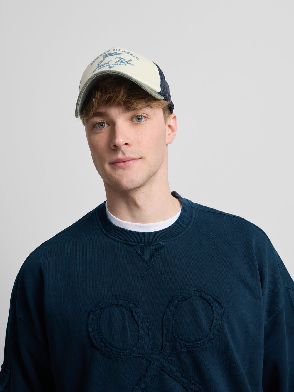 Sudadera relaxed fit logo garment dye marino