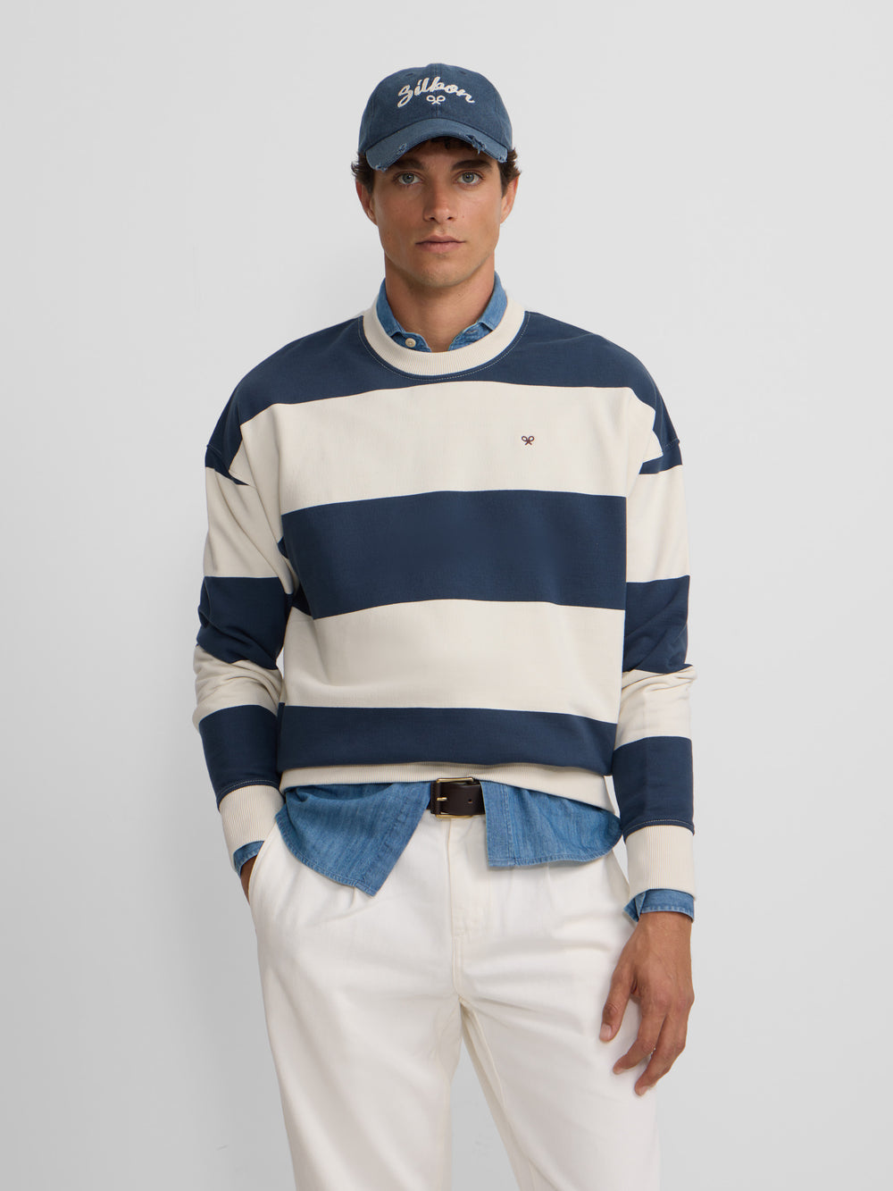 Relaxed fit sweatshirt with cream and navy blue stripes