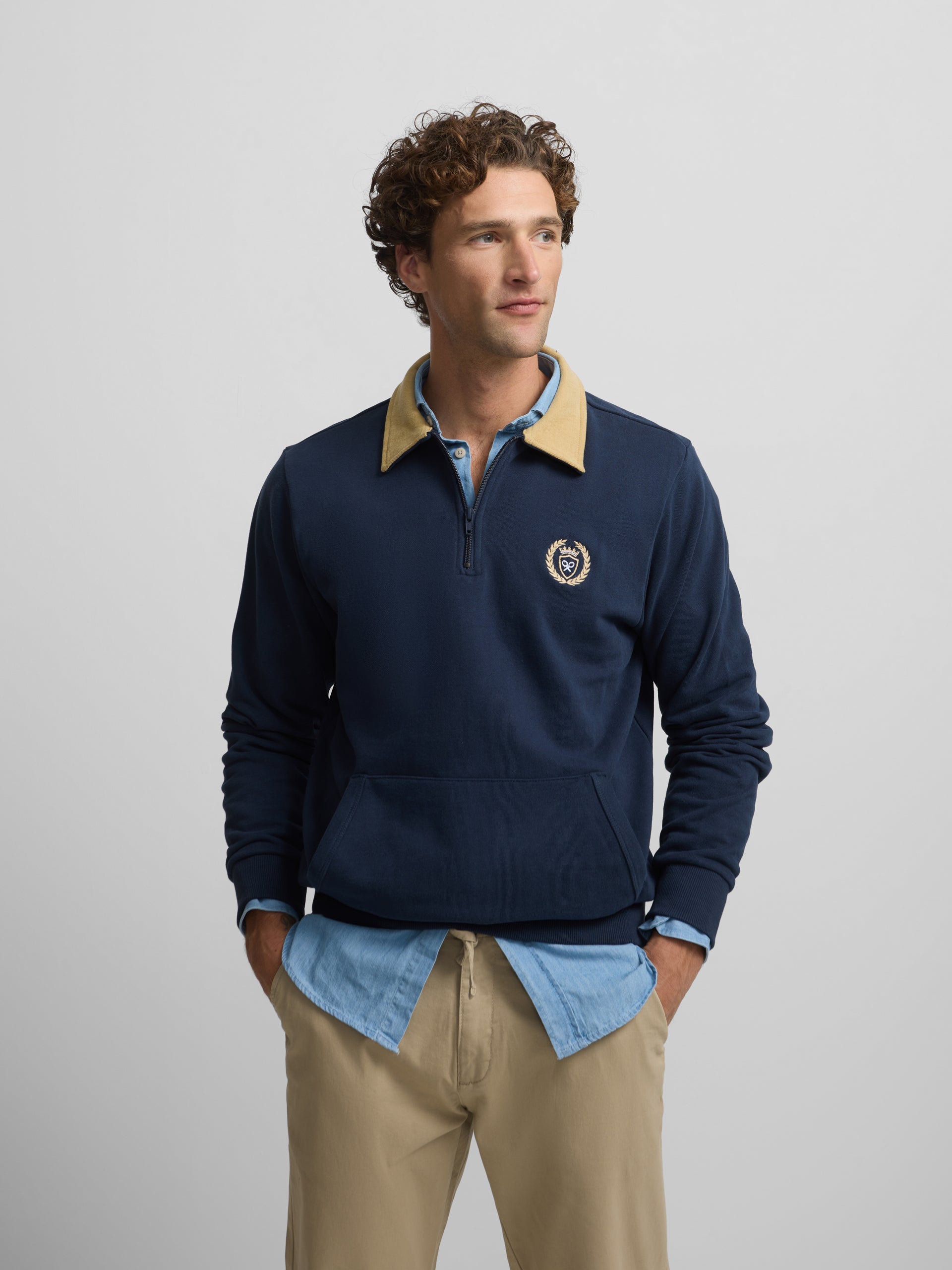 Sweatshirt meia fecho gola contraste azul-marinho