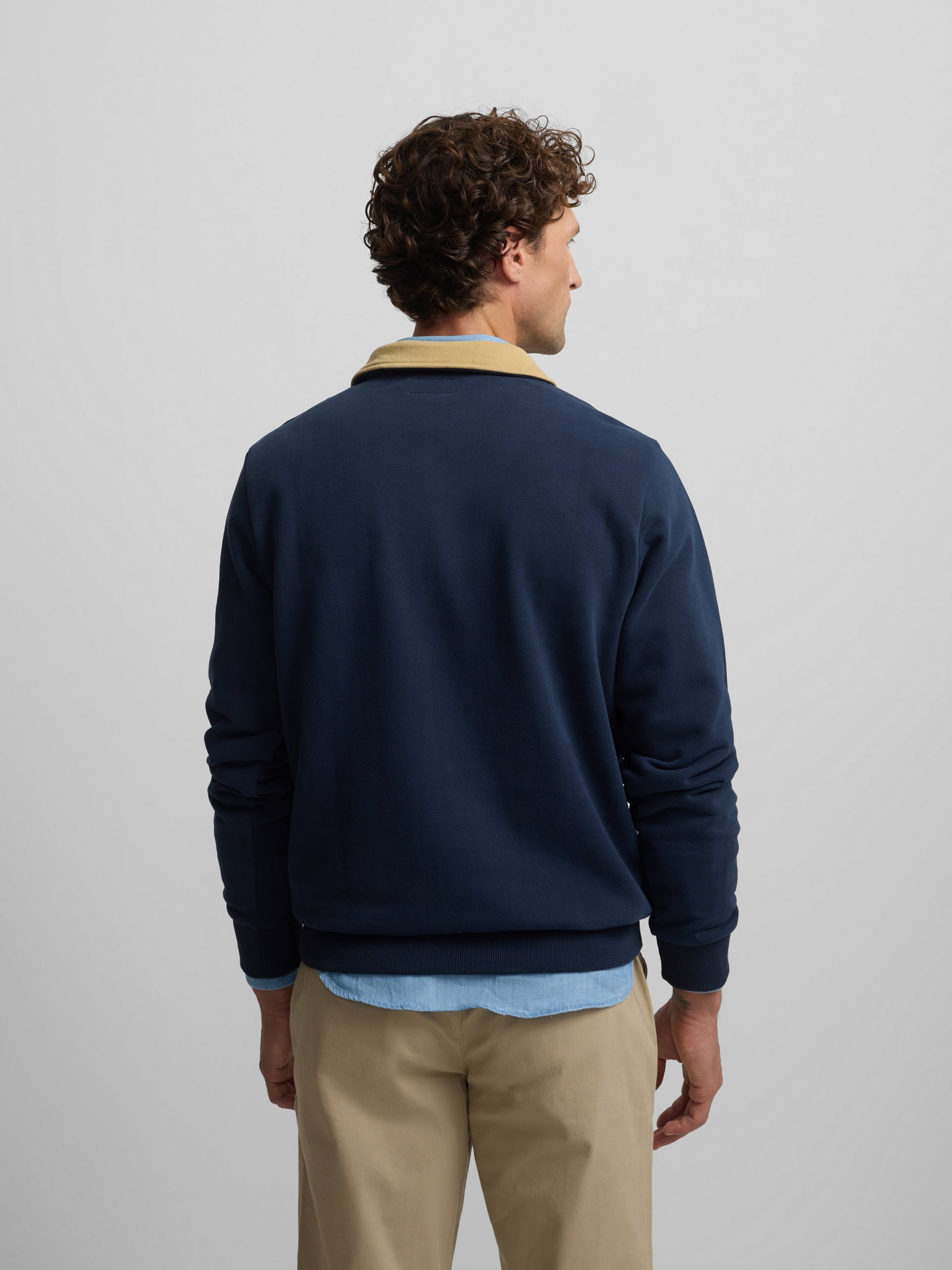 Sweatshirt meia fecho gola contraste azul-marinho