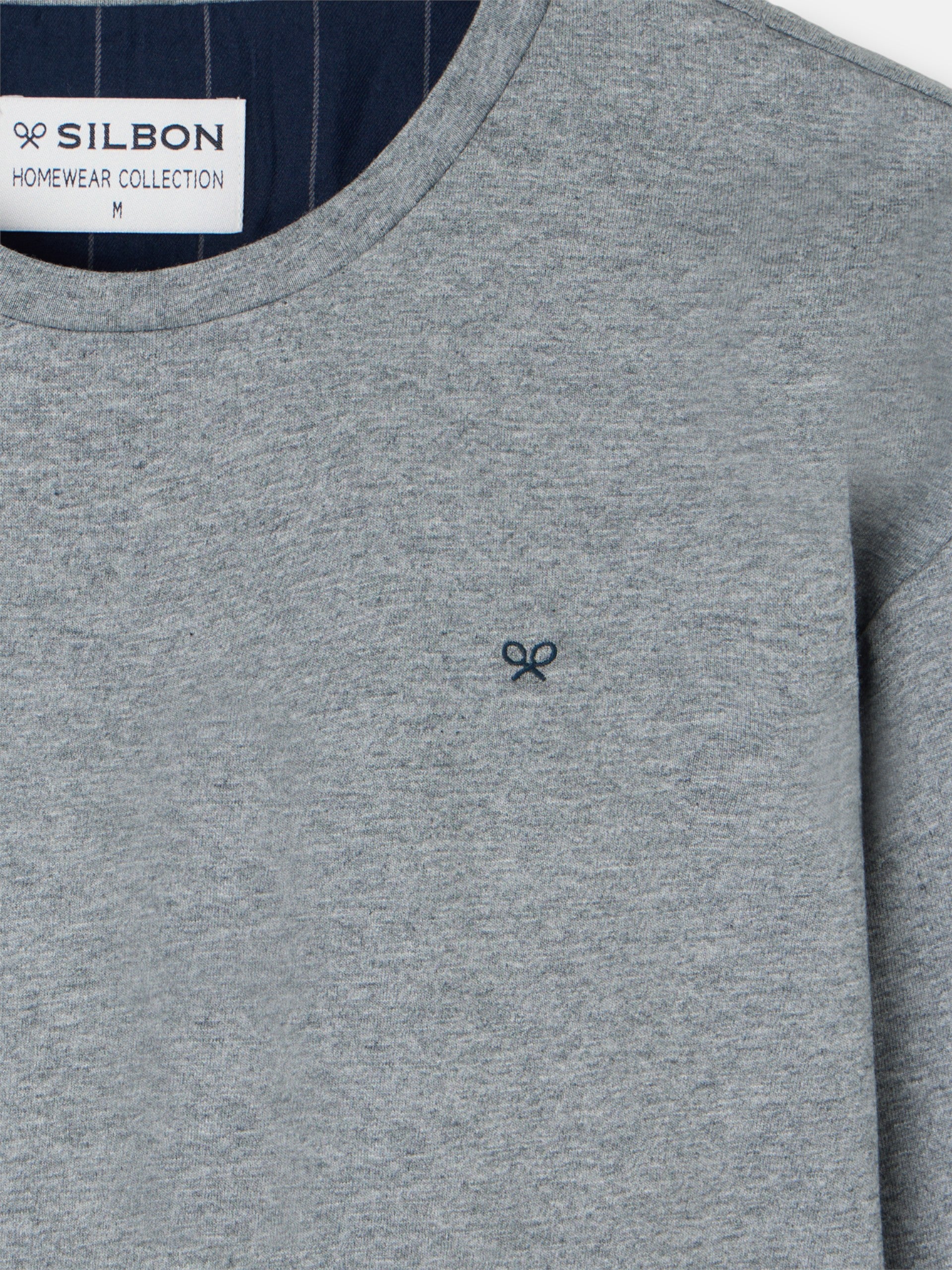 pyjama bleu marine à fines rayures